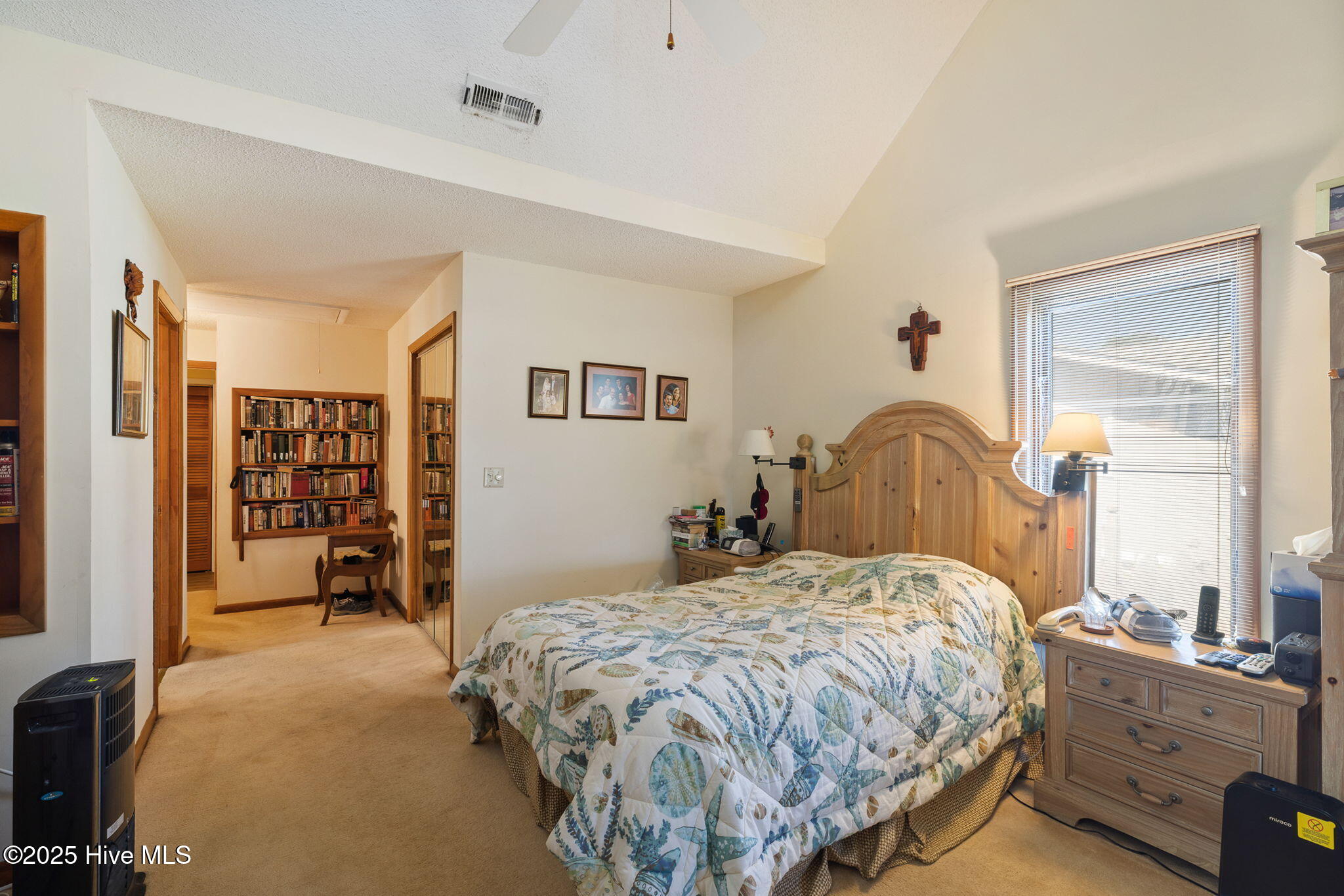 100531930 | Photo 26