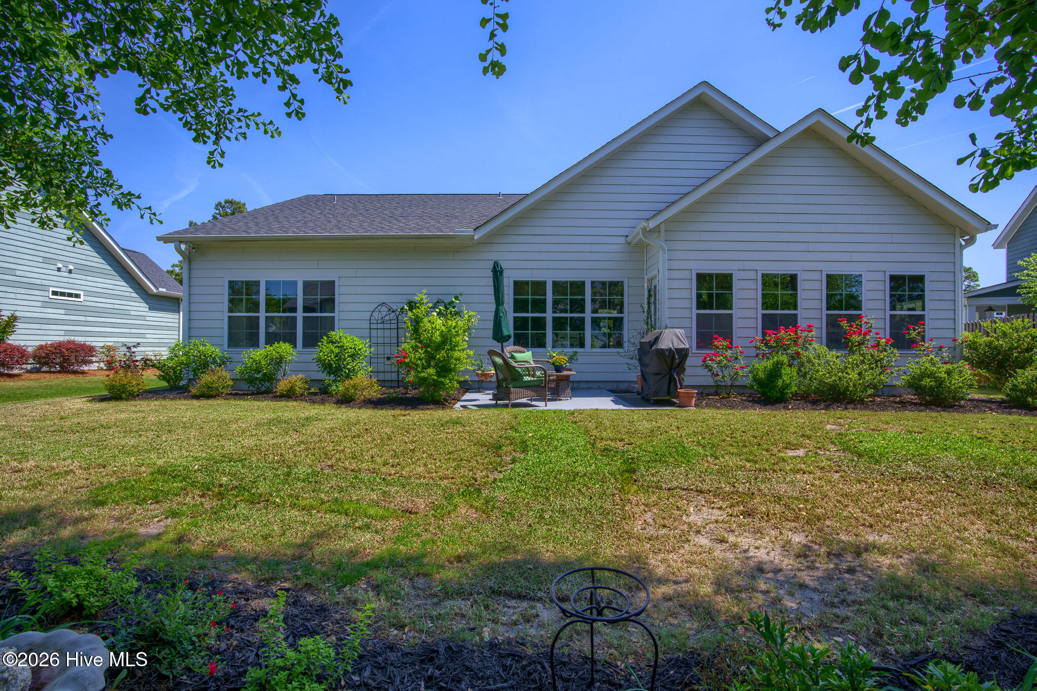 100569599 | Photo 35