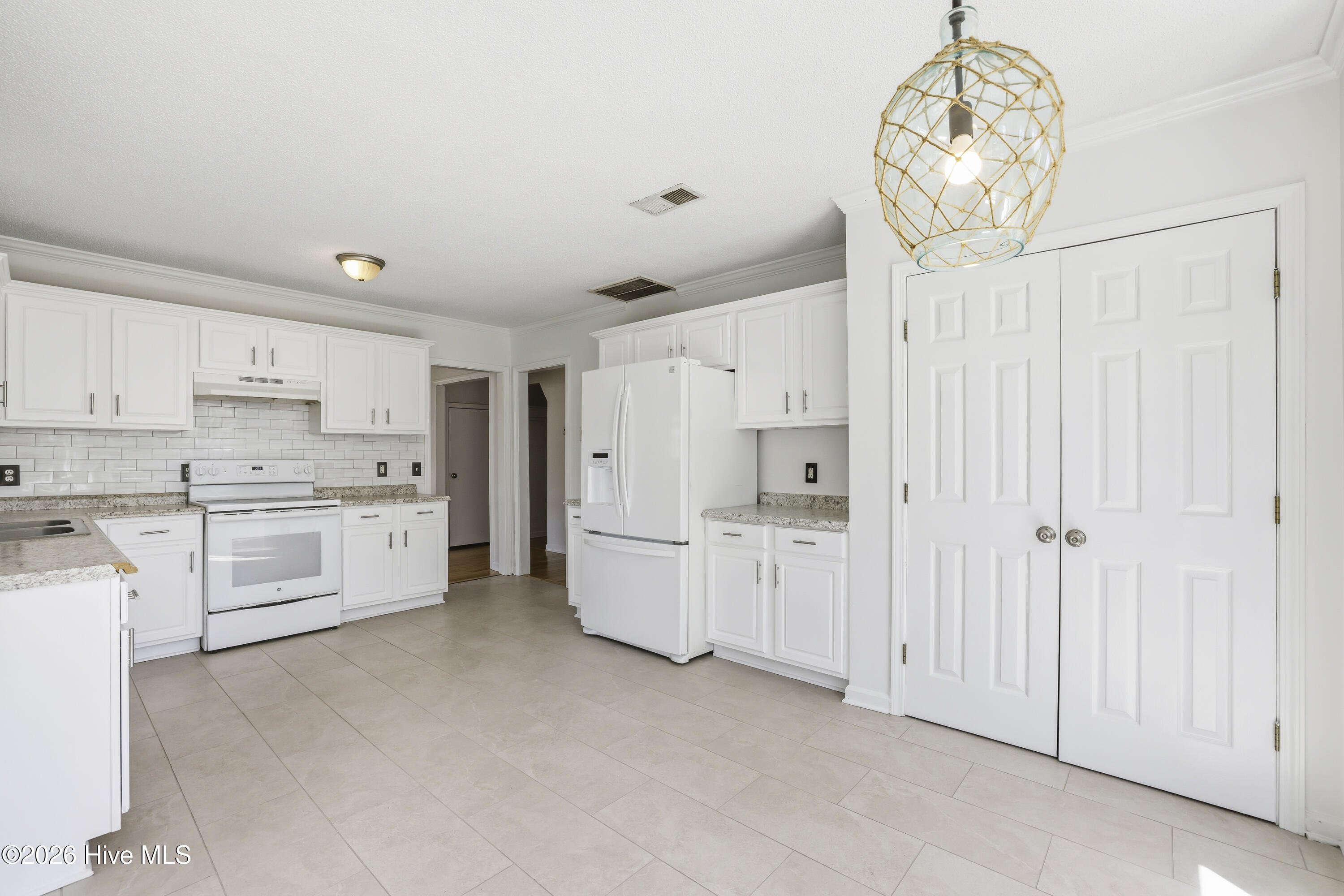 103 Exeter Court, Burgaw, NC 28425 – photo 10: Photo Apr 04 2026, 12 42 27 (23)