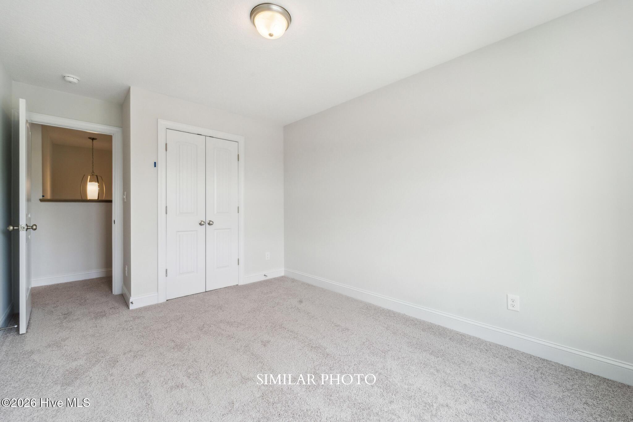 100561263 | Photo 25