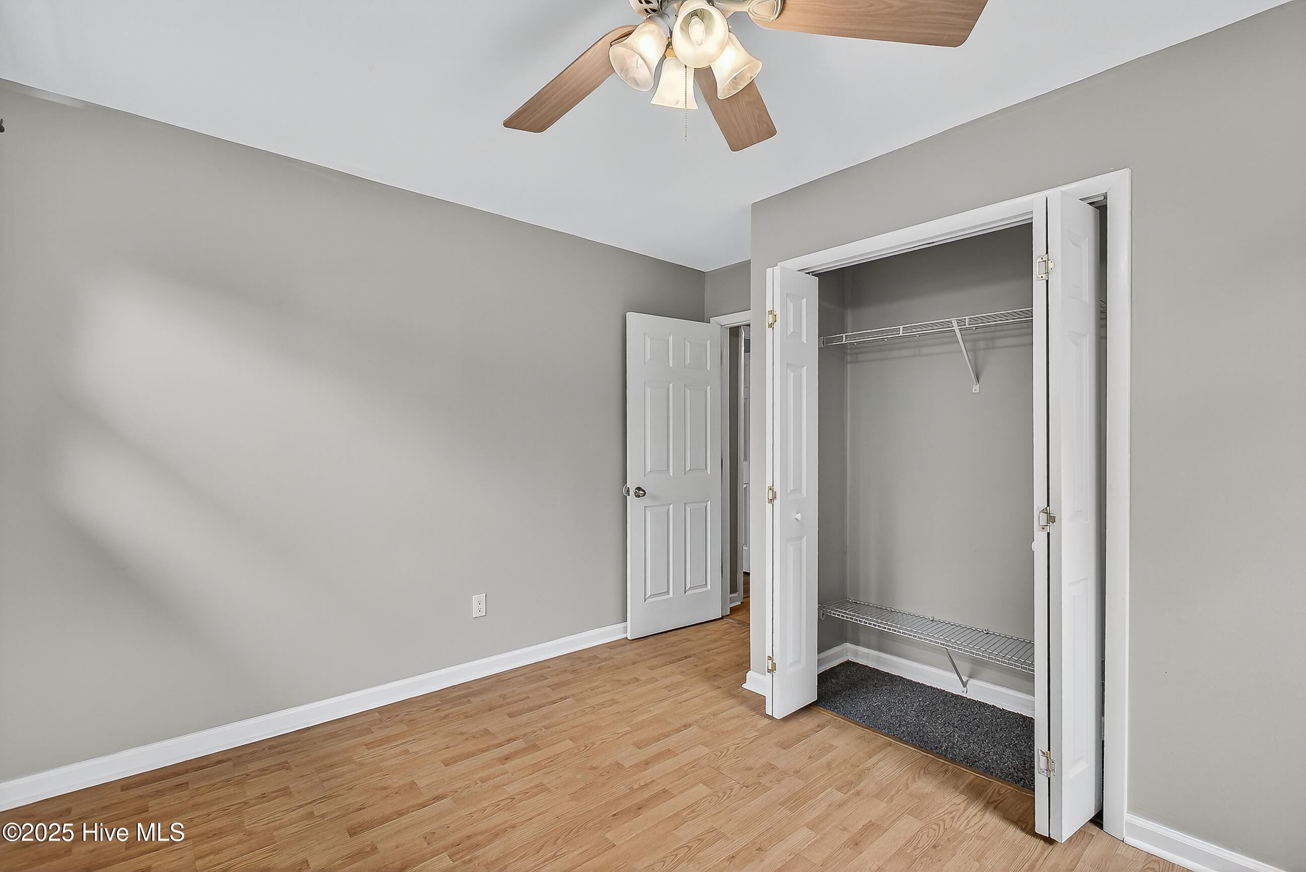 100531663 | Photo 26