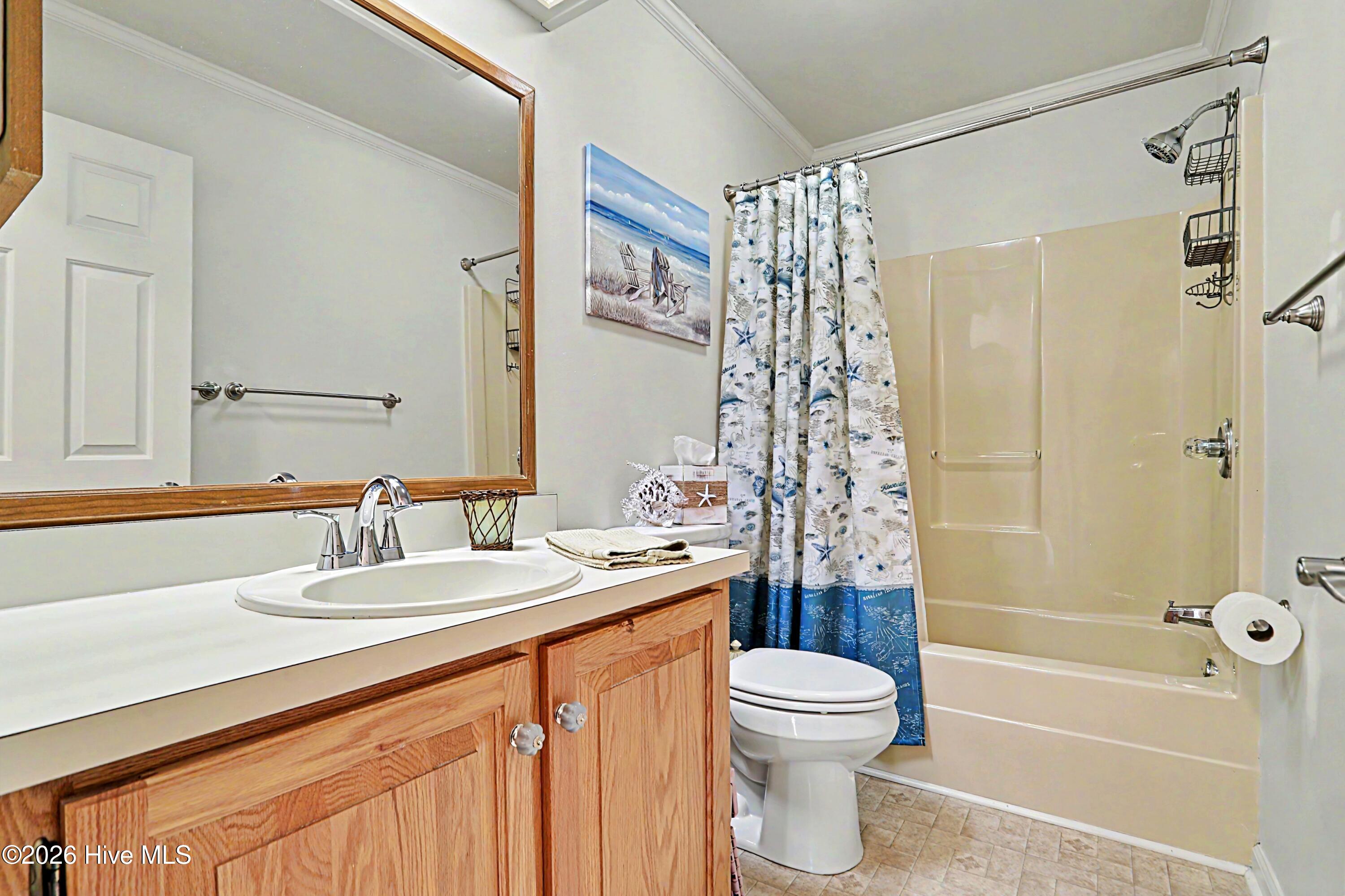 100570246 | Photo 21