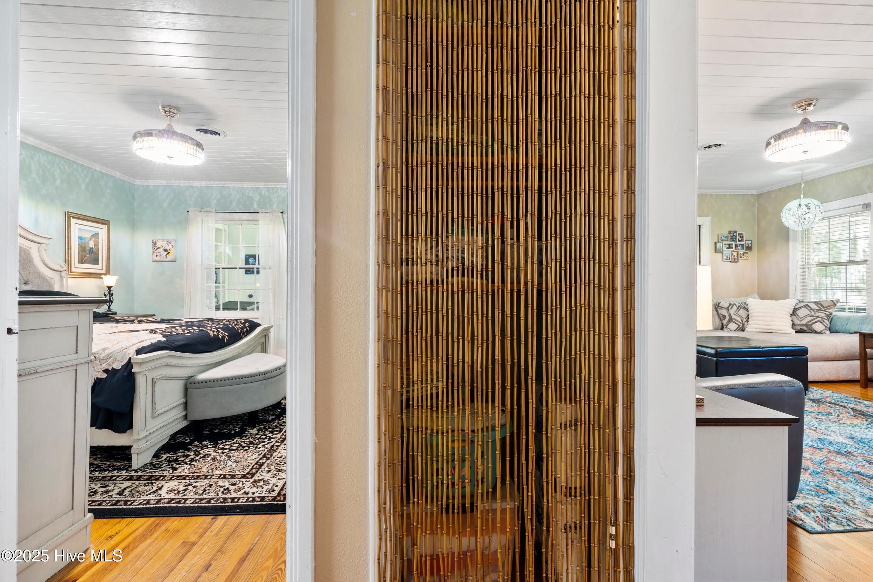 100510078 | Photo 22