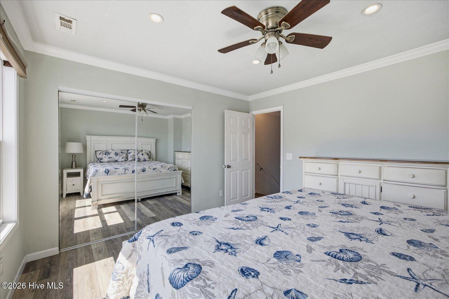 100570154 | Photo 60