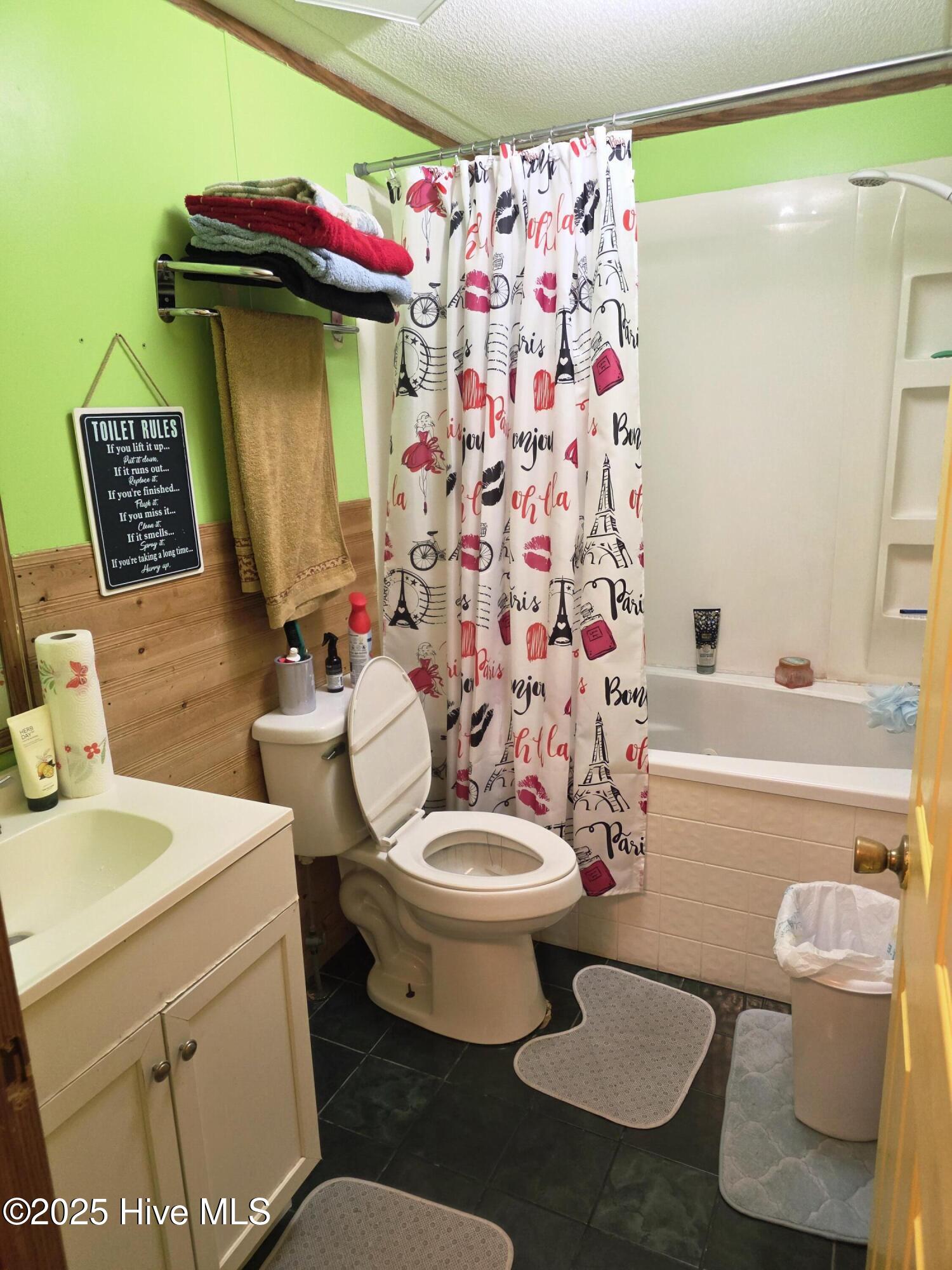 100542988 | Photo 17