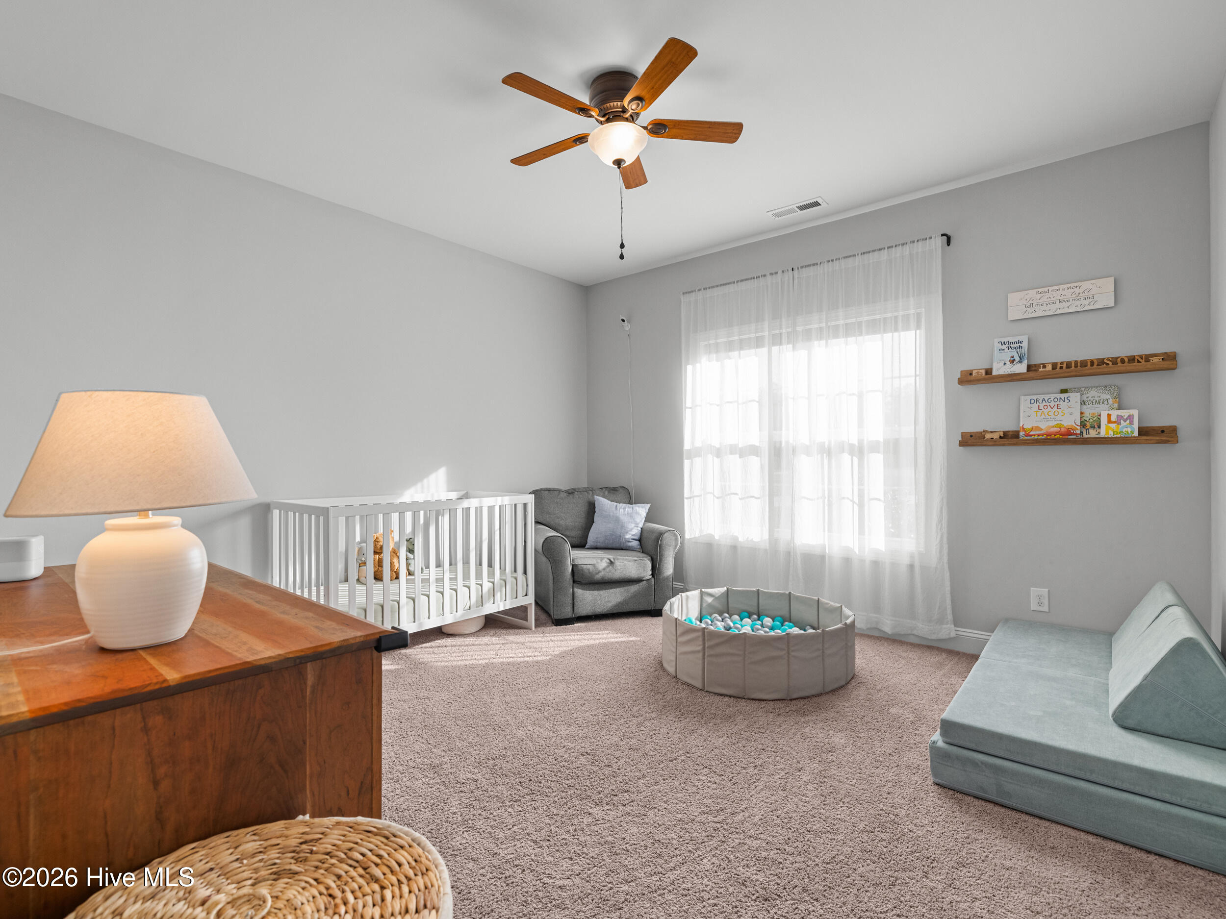 100553436 | Photo 44