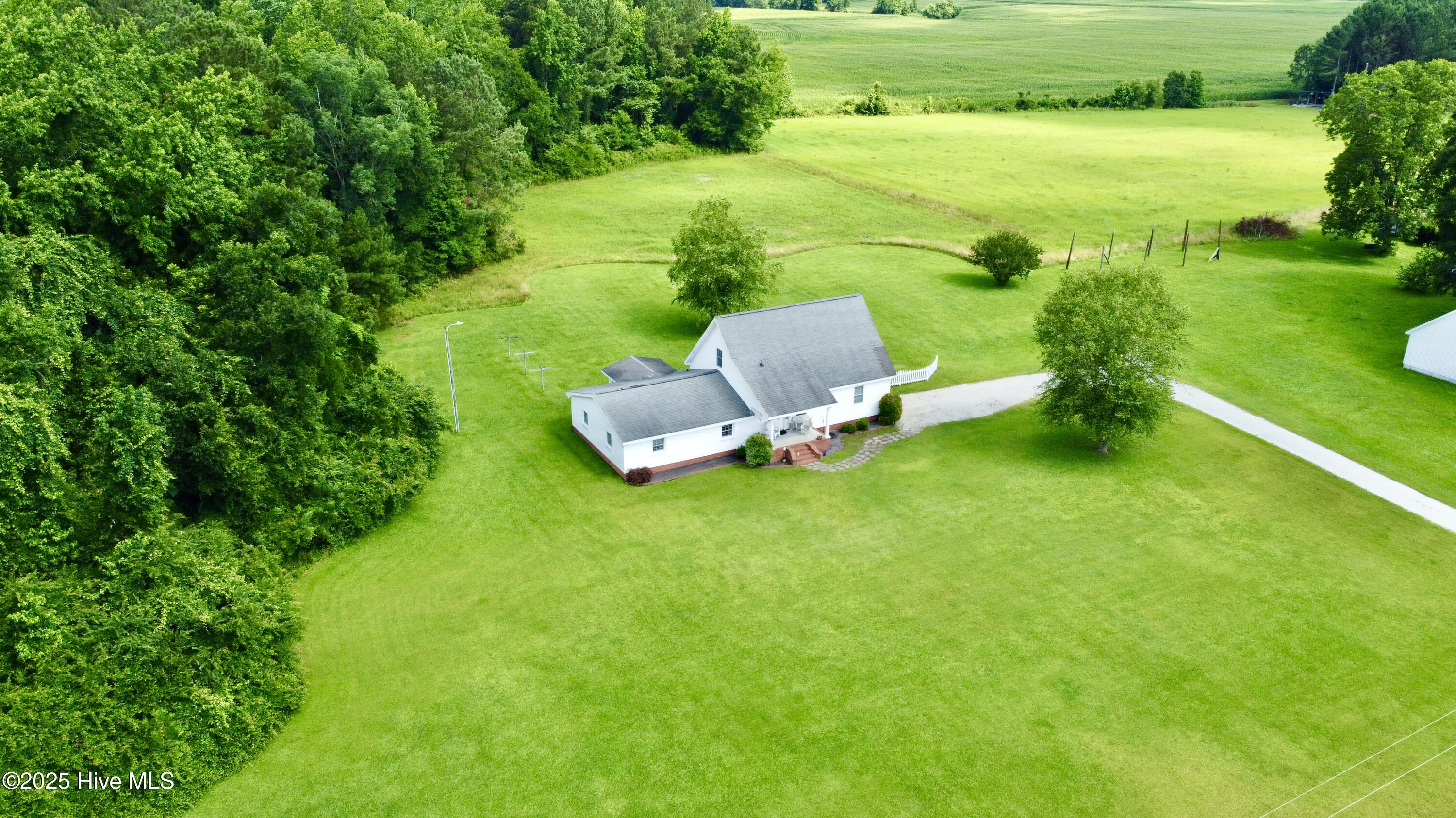 36-4179-491E-B2D6-123D1909872A_1_201_a