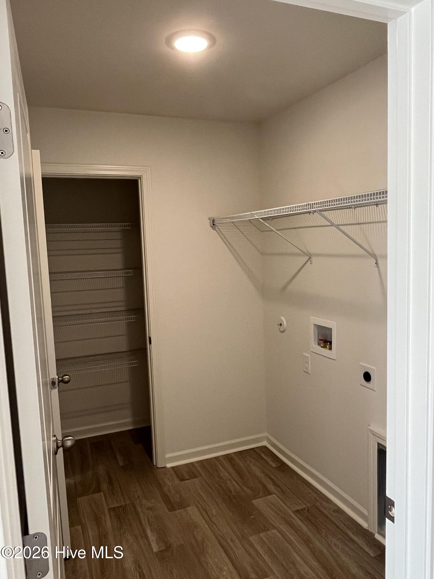 100556275 | Photo 17