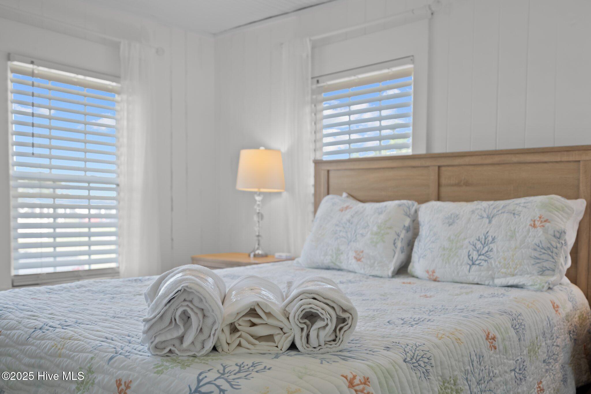 100537194 | Photo 114