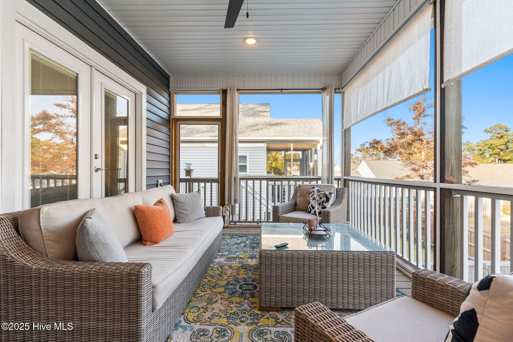 100542676 | Photo 29