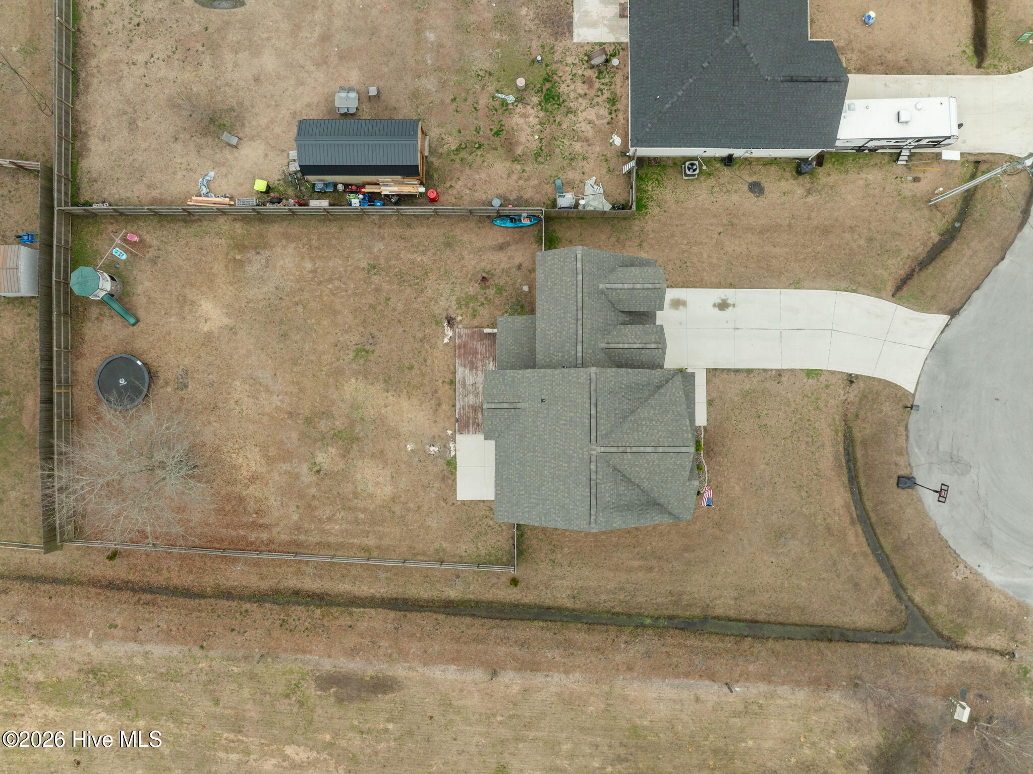 100557643 | Photo 52