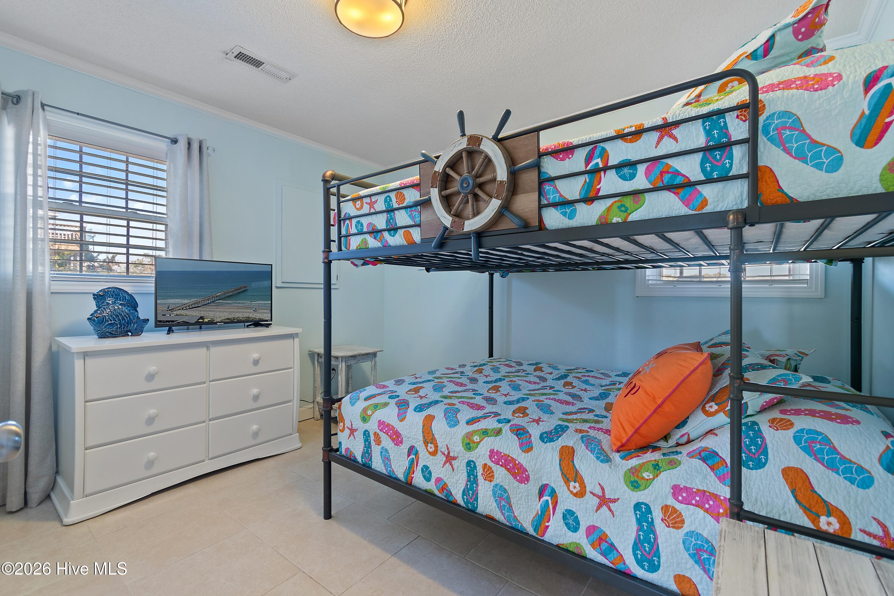 100555646 | Photo 19