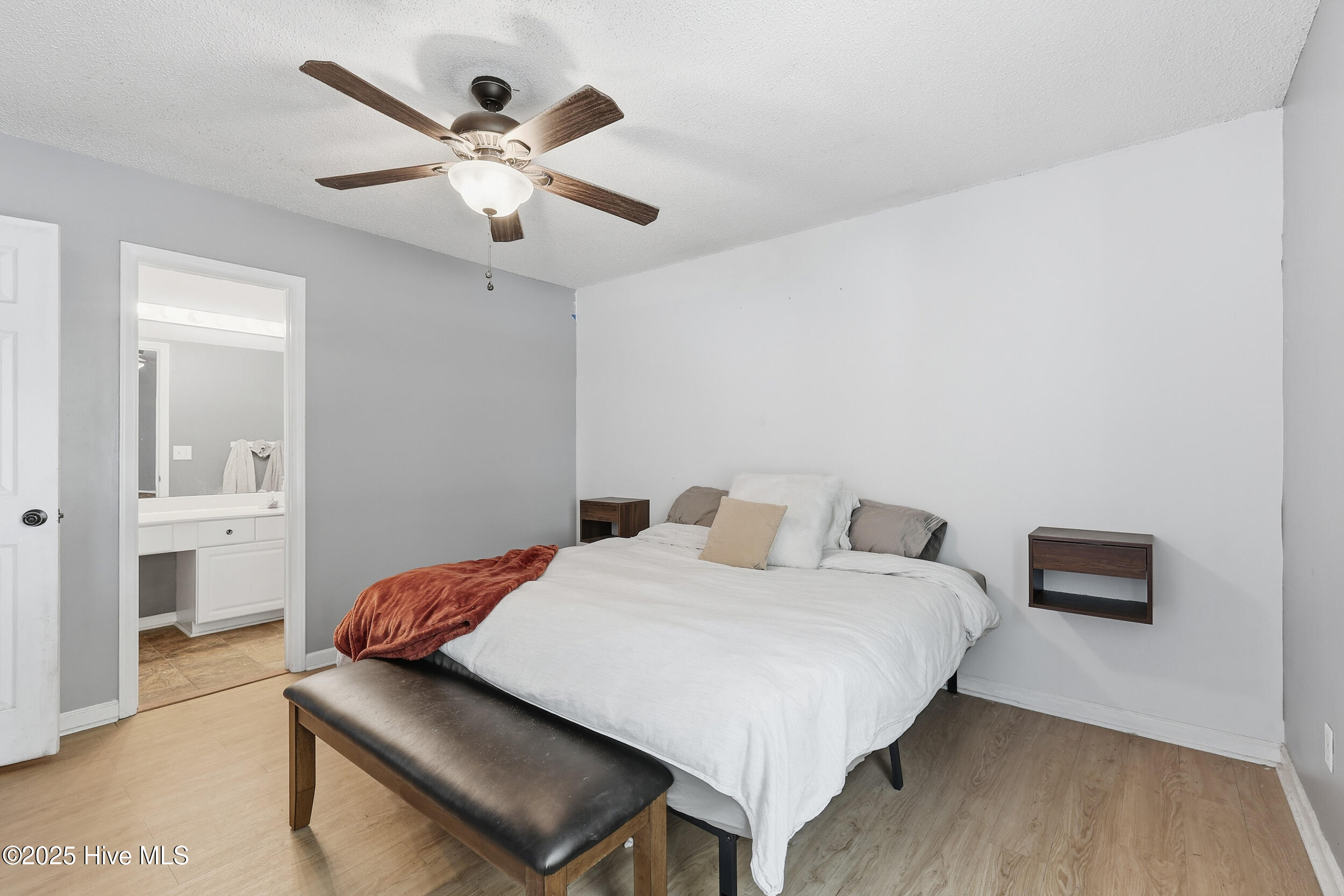 100540666 | Photo 19