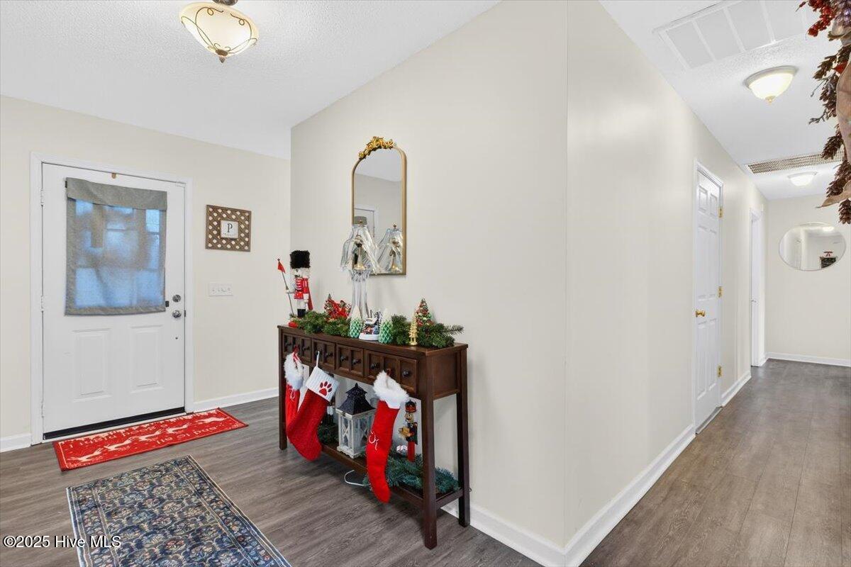 100545415 | Photo 24