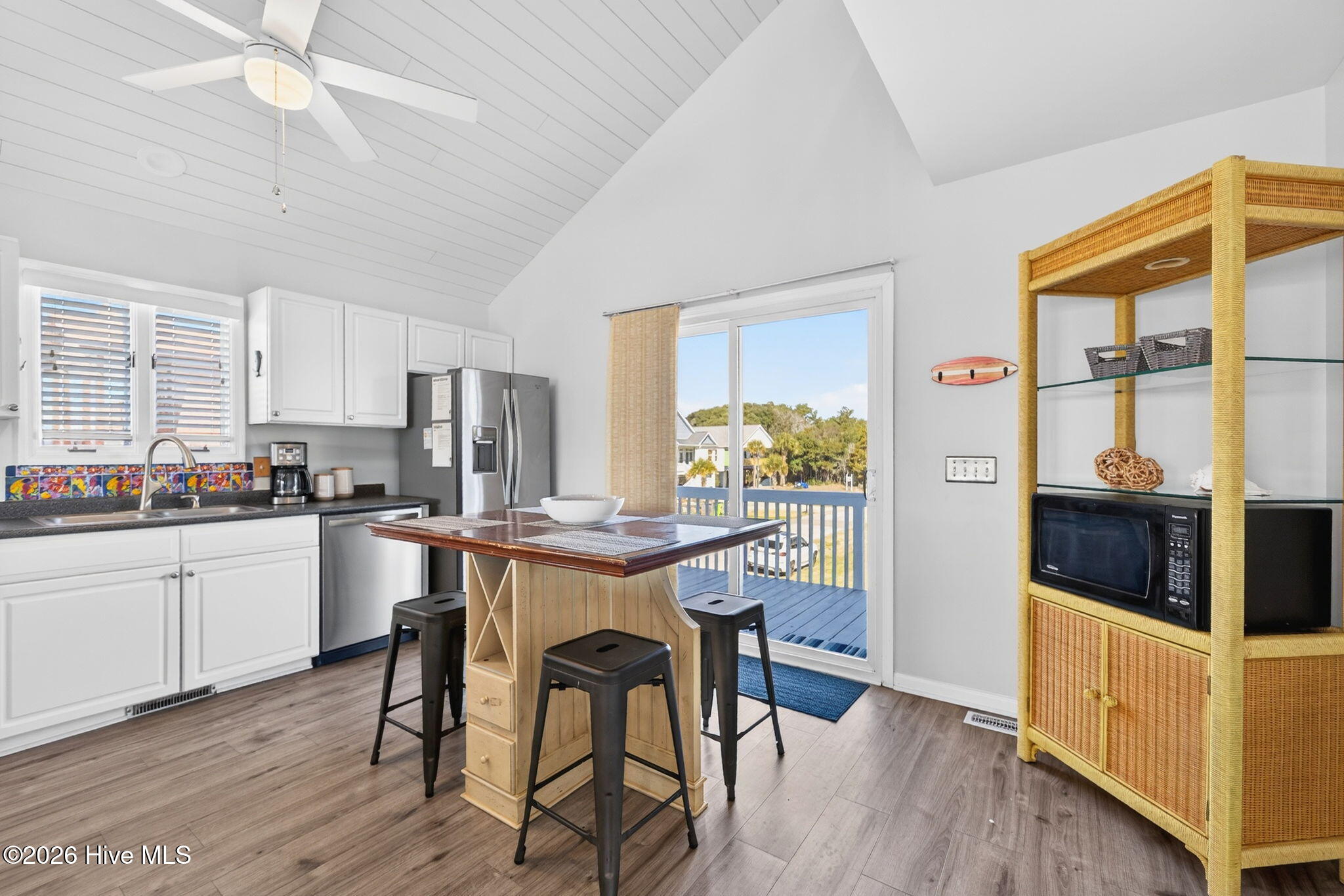 100556711 | Photo 16