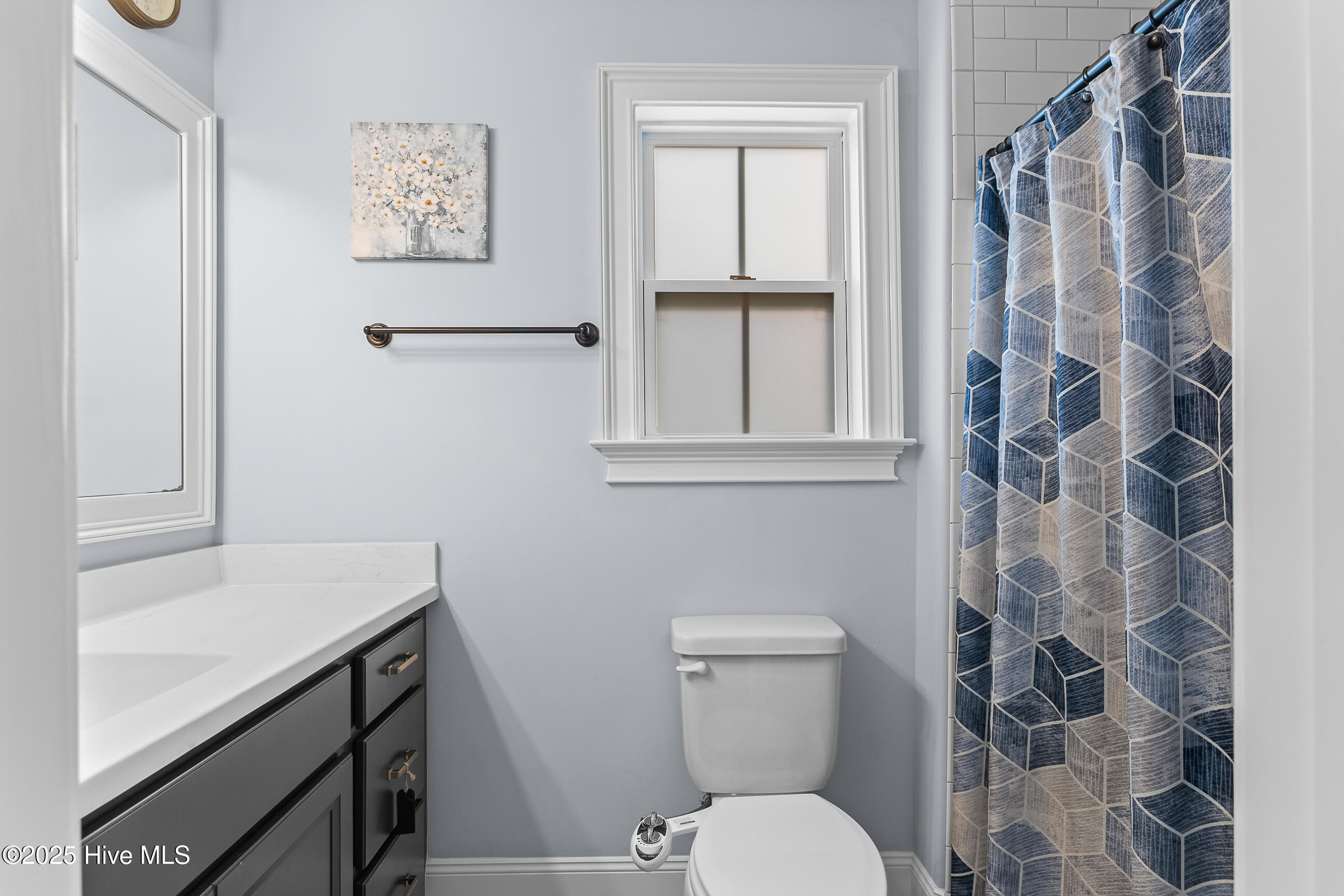 100536190 | Photo 33