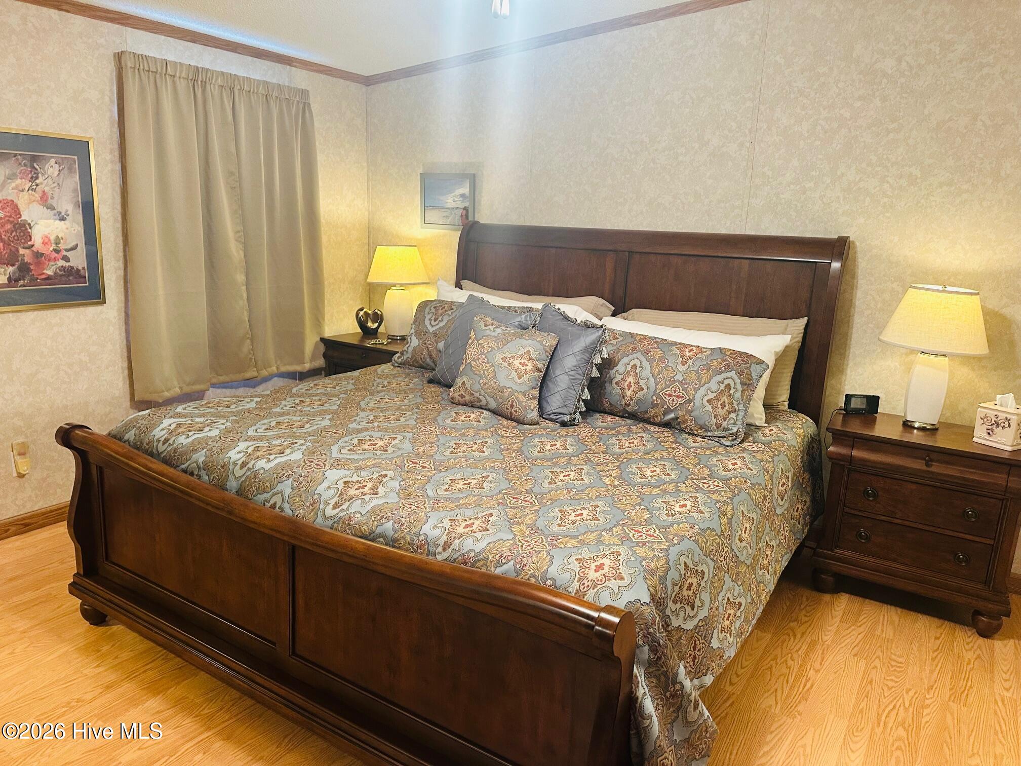 100548768 | Photo 16