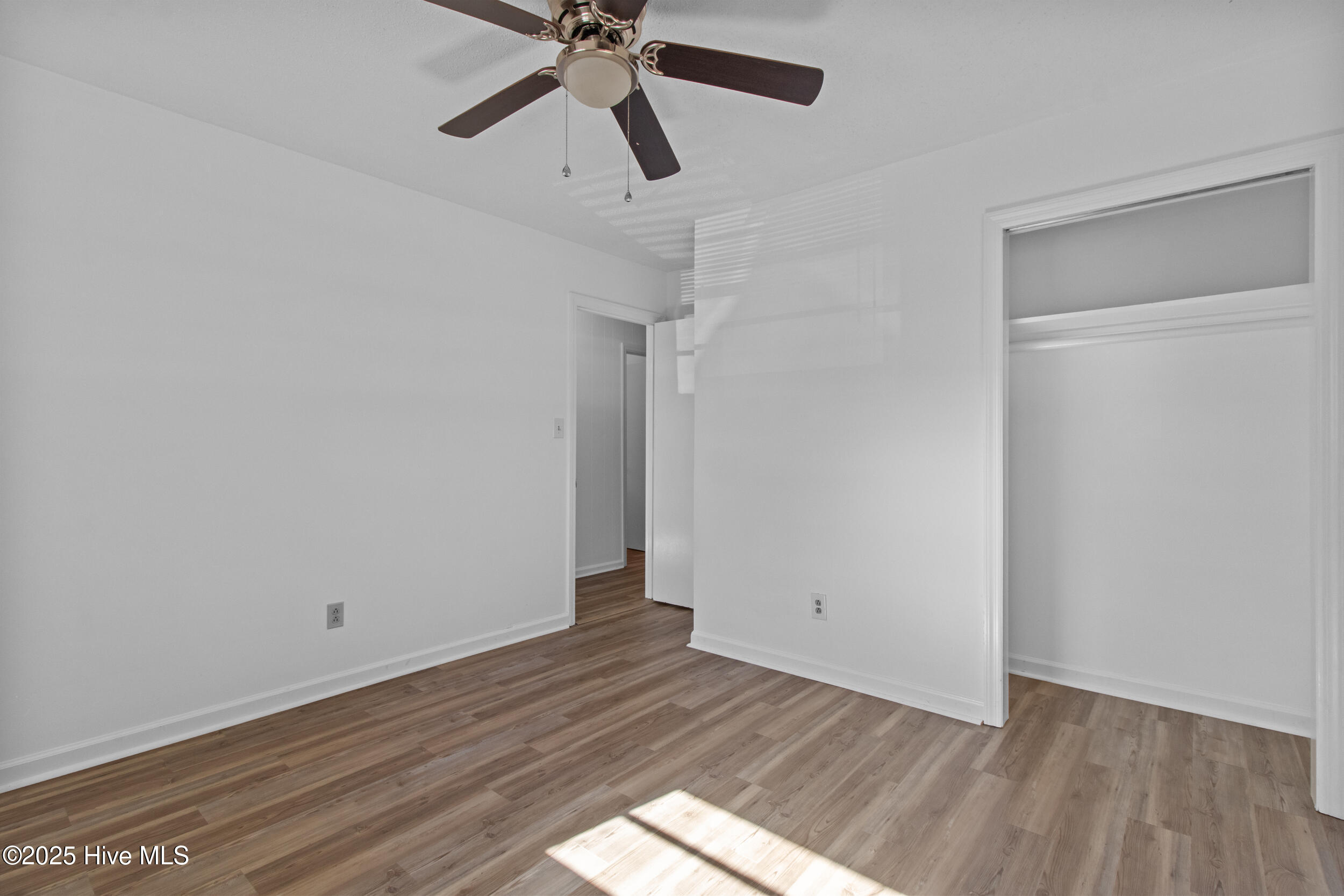 100541080 | Photo 18