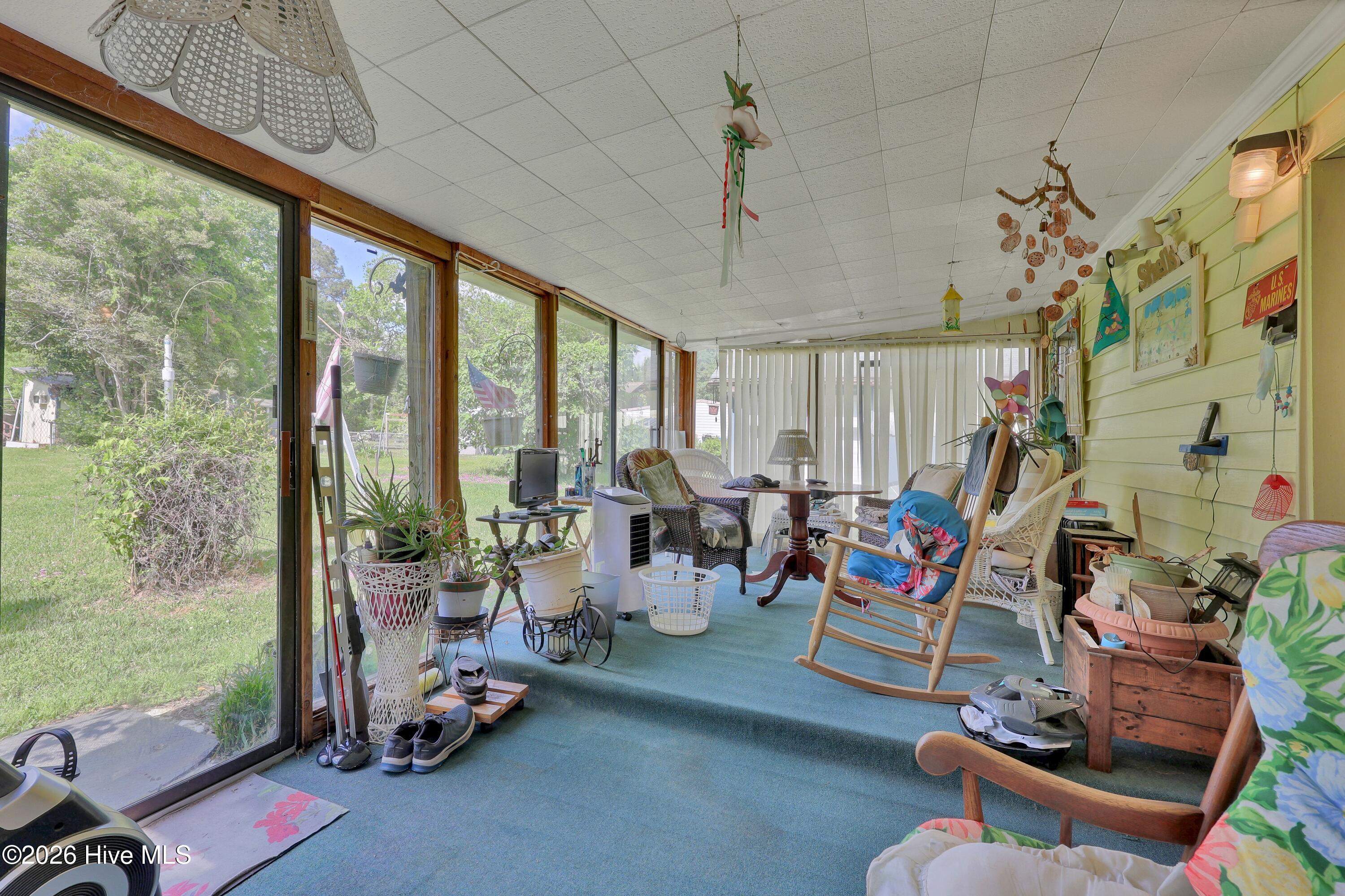 100569876 | Photo 12