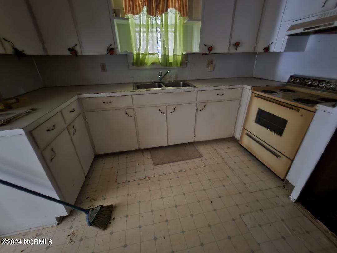 1213 Davenport Street, Greenville, NC, 27834