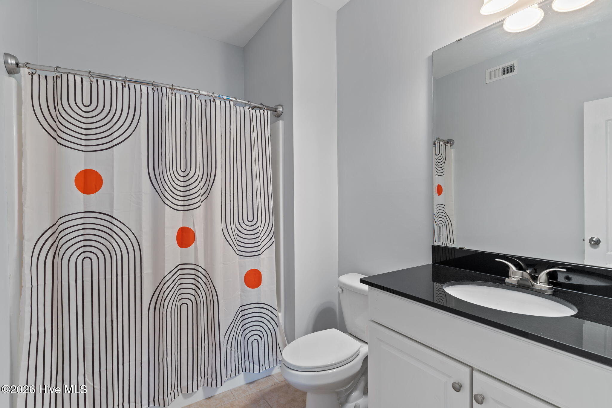 100562756 | Photo 27