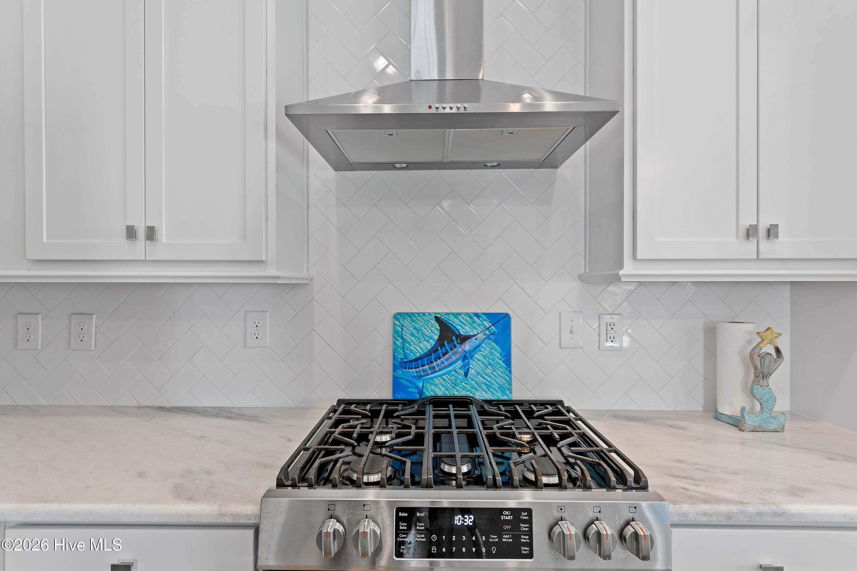 100566064 | Photo 17