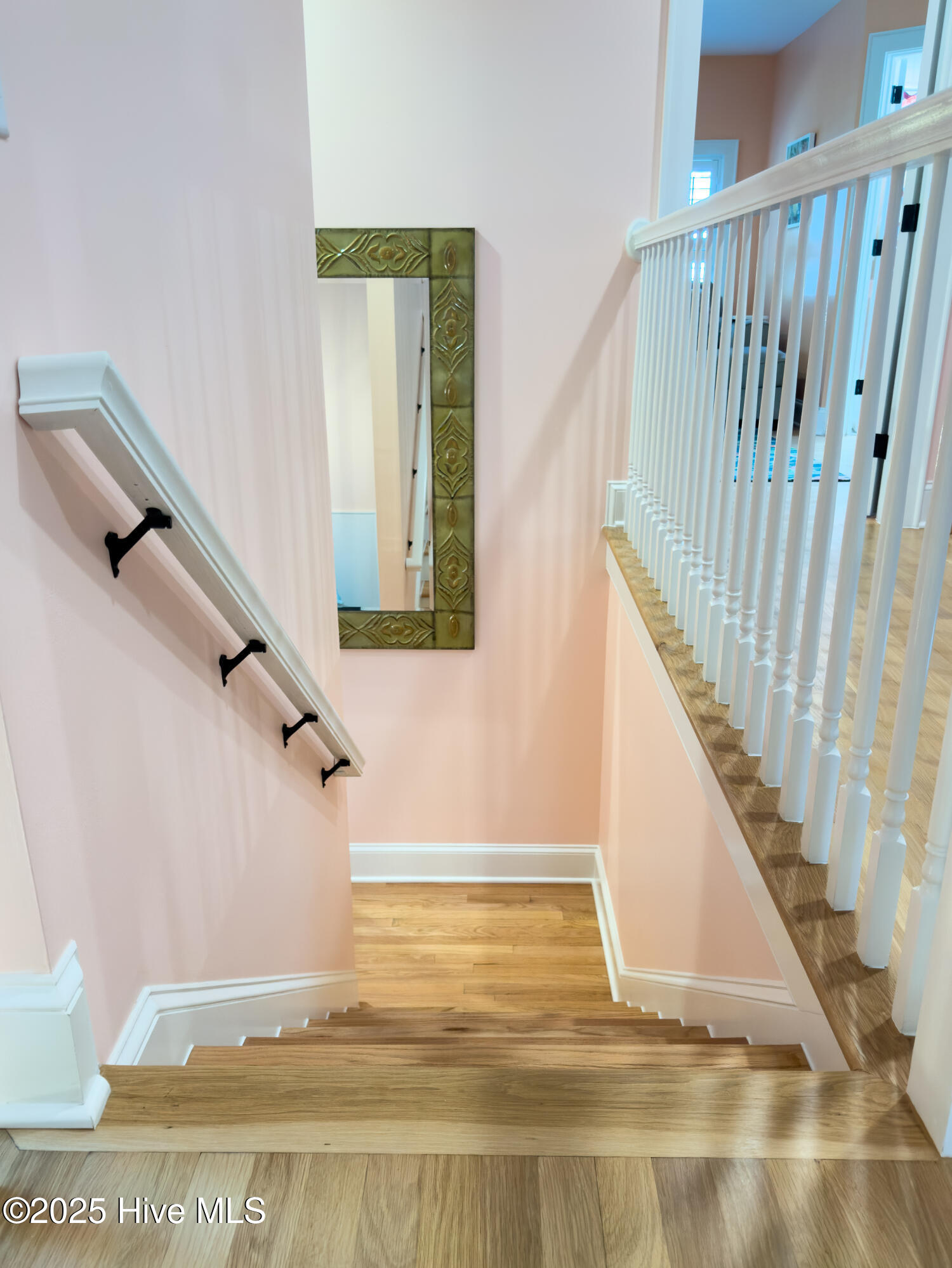 100542348 | Photo 36