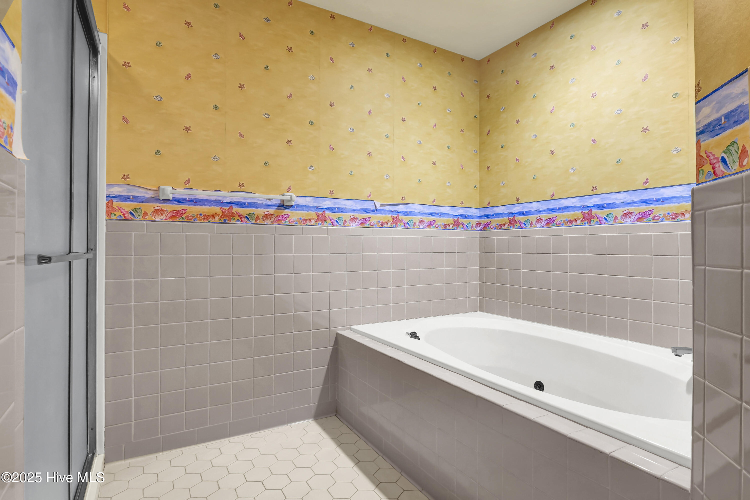 100535604 | Photo 25