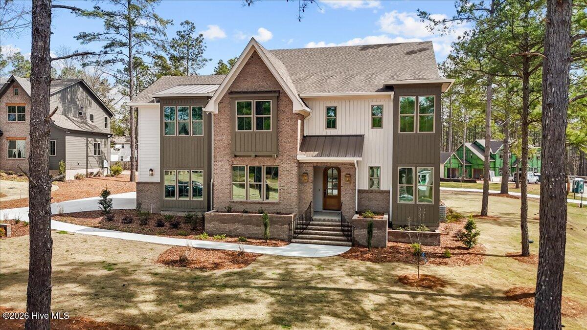 Homes for sale in Pinehurst, NC | 300 Sloan Ln, Pinehurst, NC 28374 | MLS# 100533142