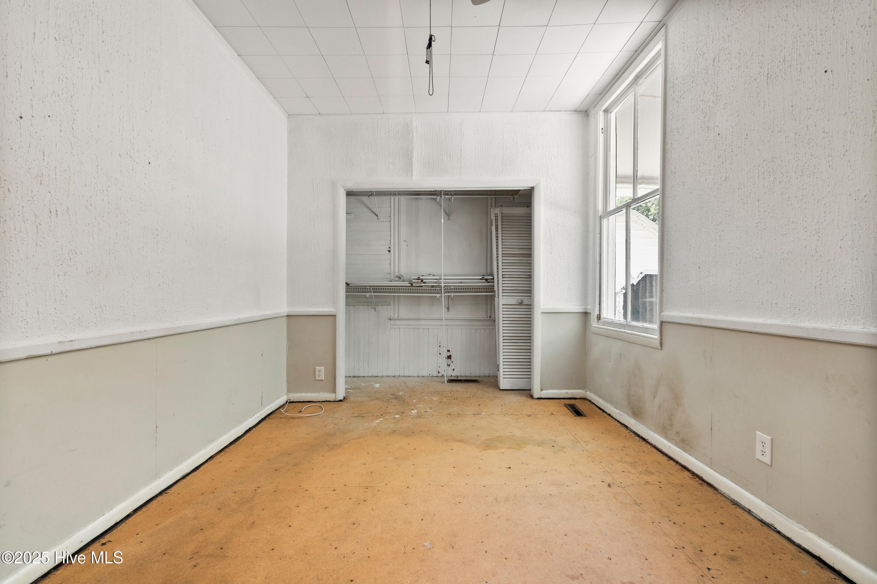 100513299 | Photo 11