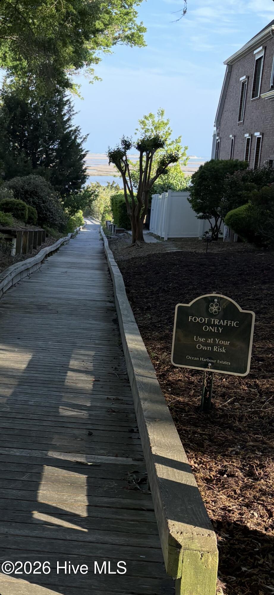 100569260 | Photo 67