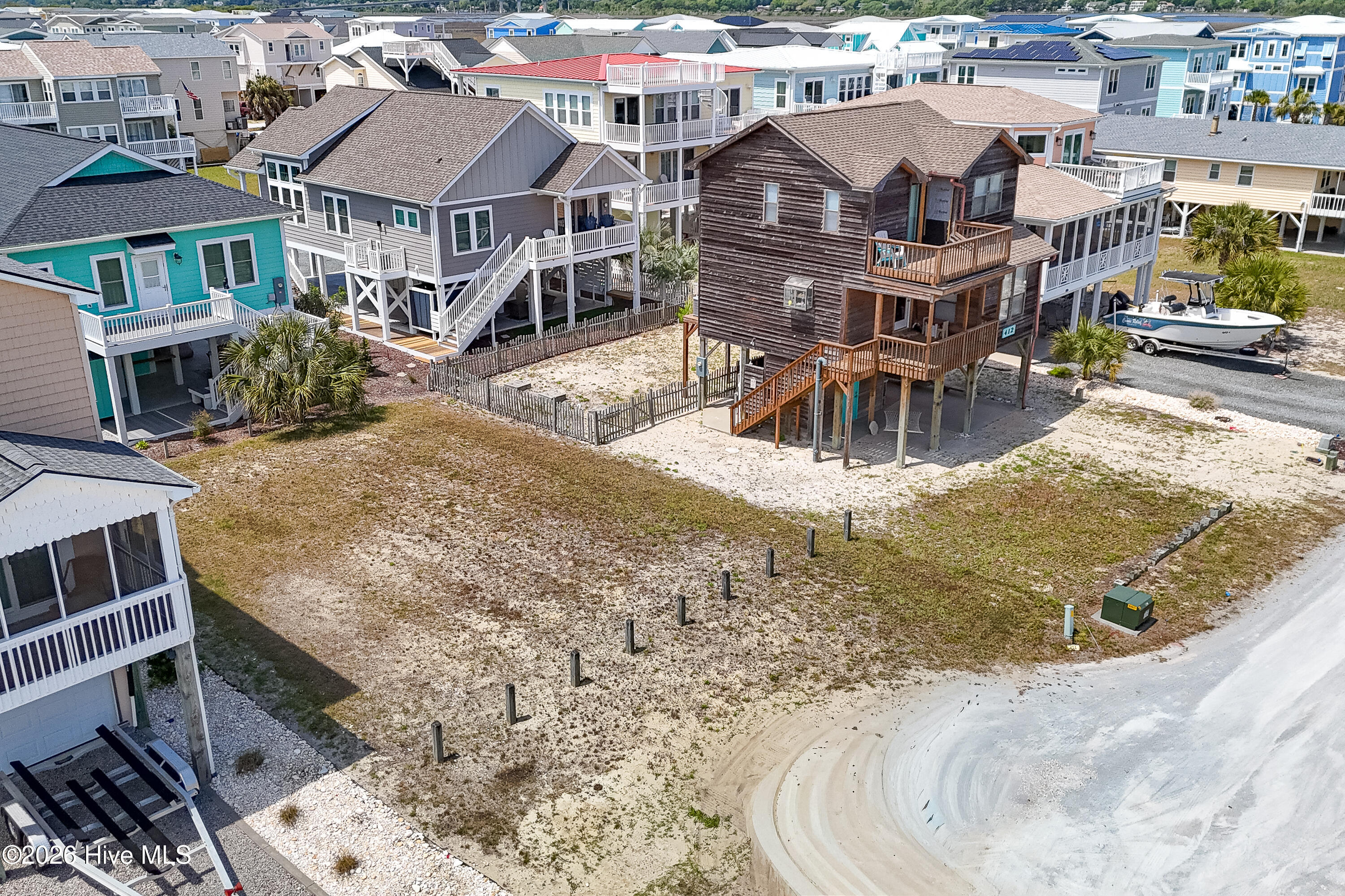 100569285 | Photo 14