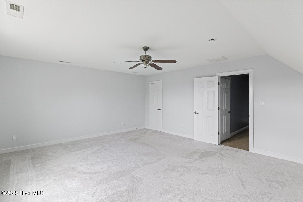 100532537 | Photo 34