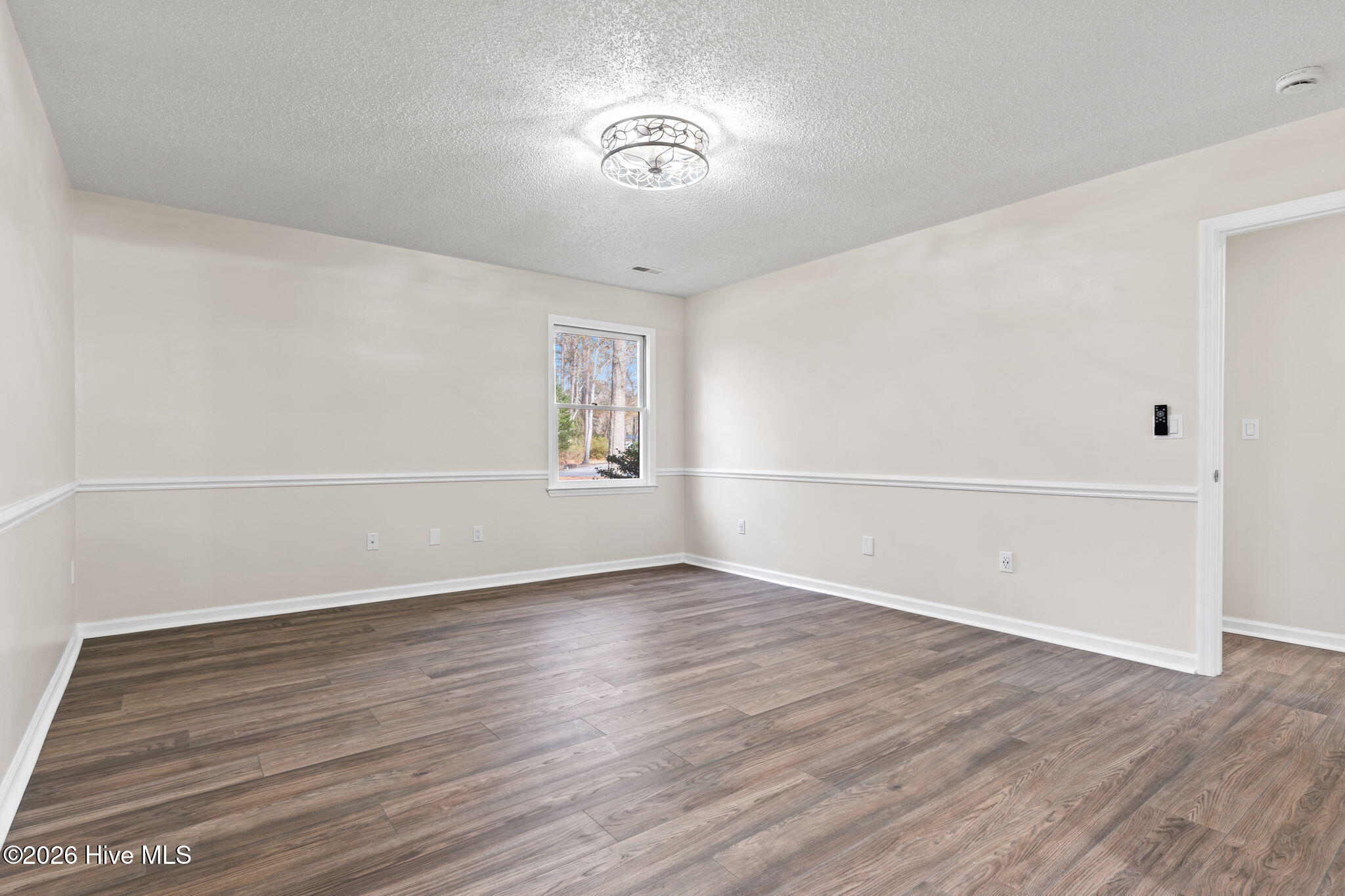 100547566 | Photo 32