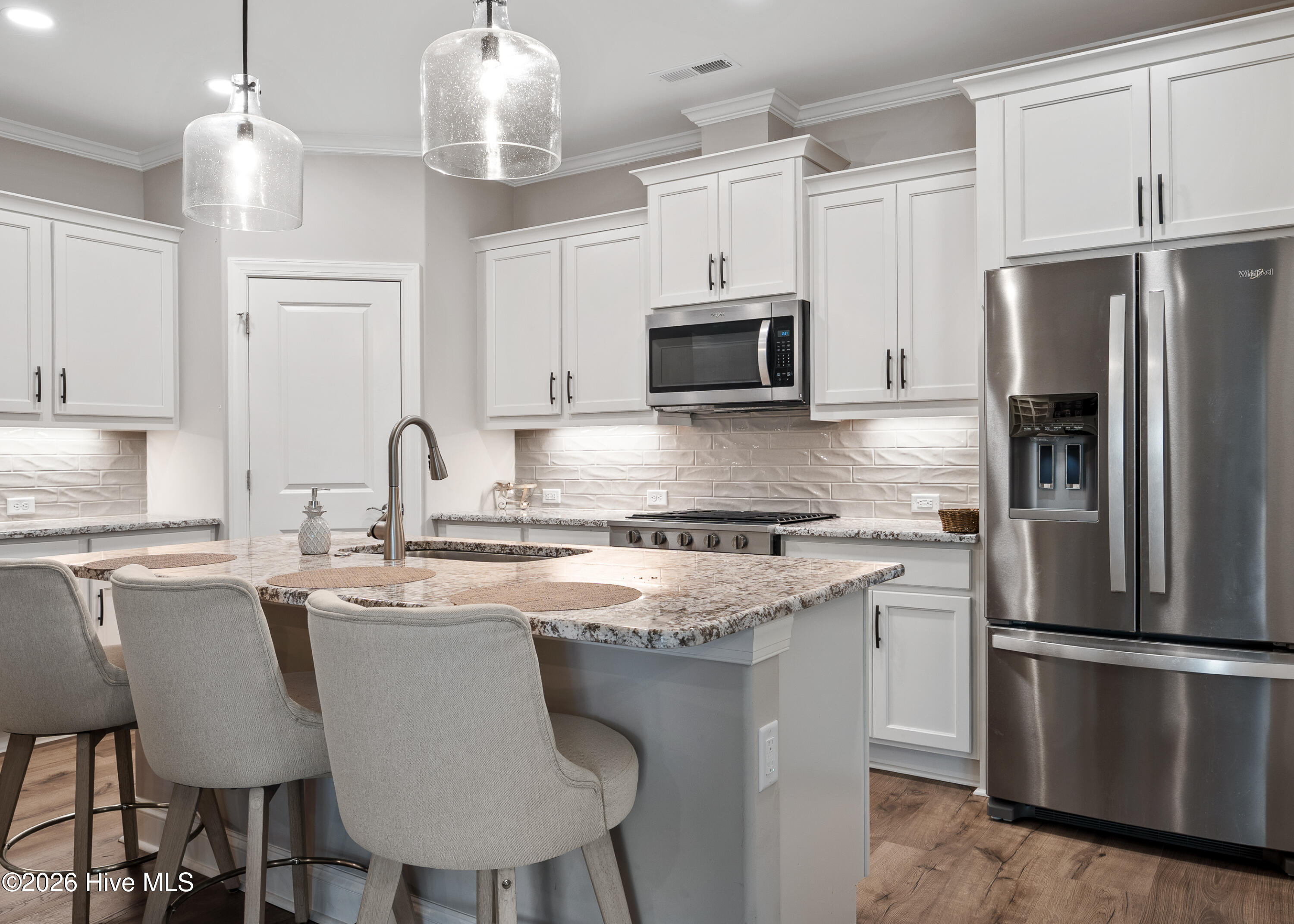 100547425 | Photo 19