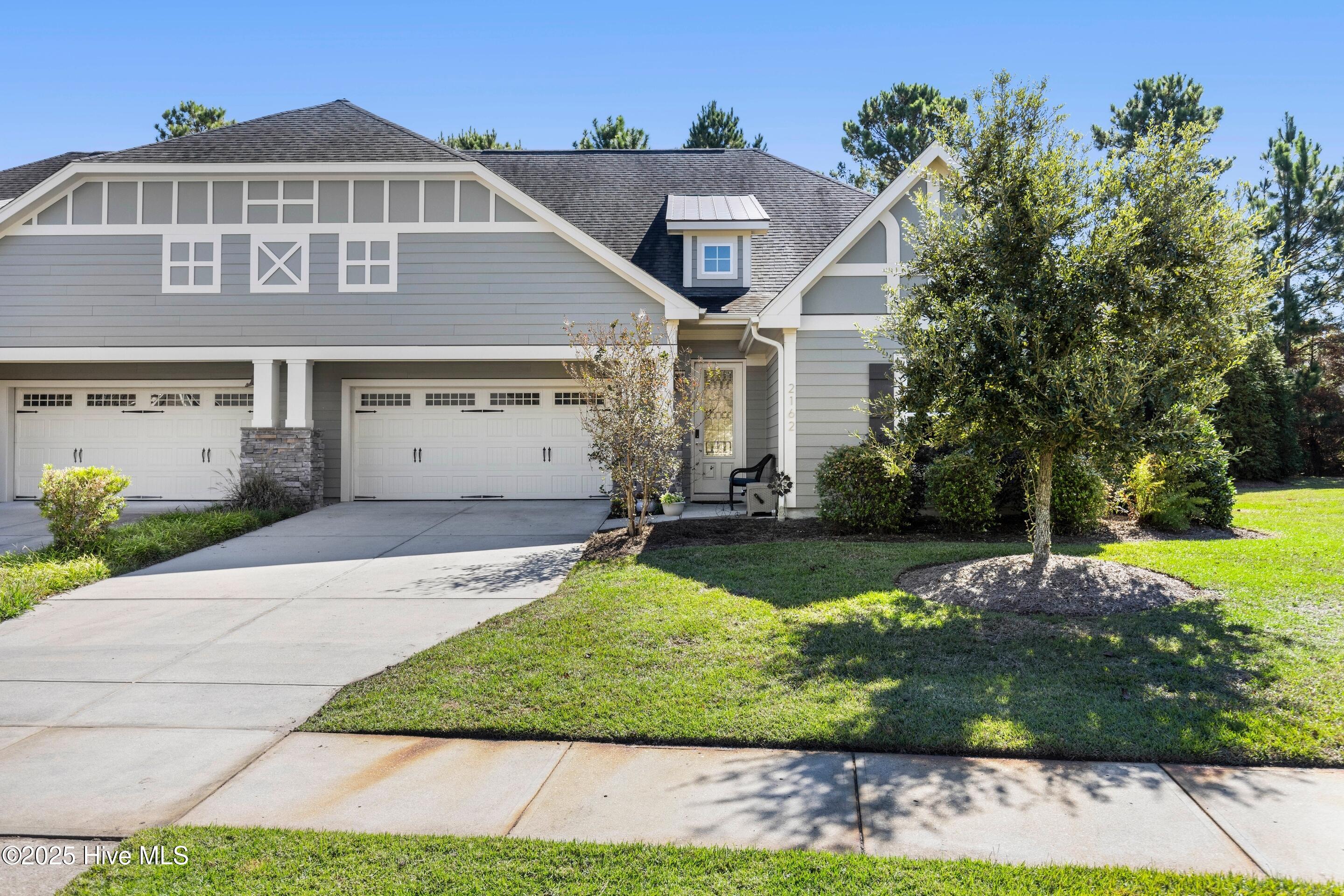 100537619 | Photo 44