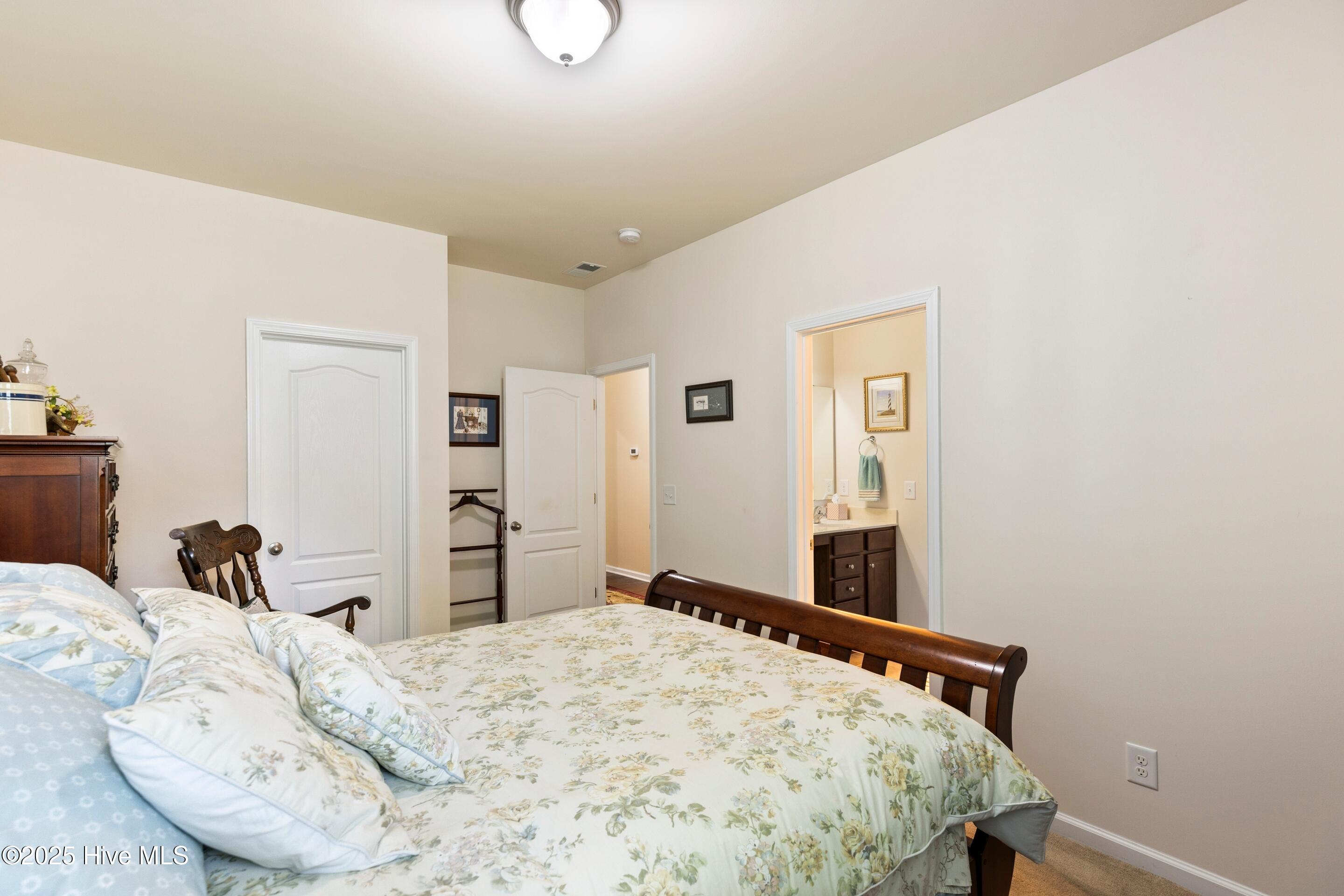 100529206 | Photo 28