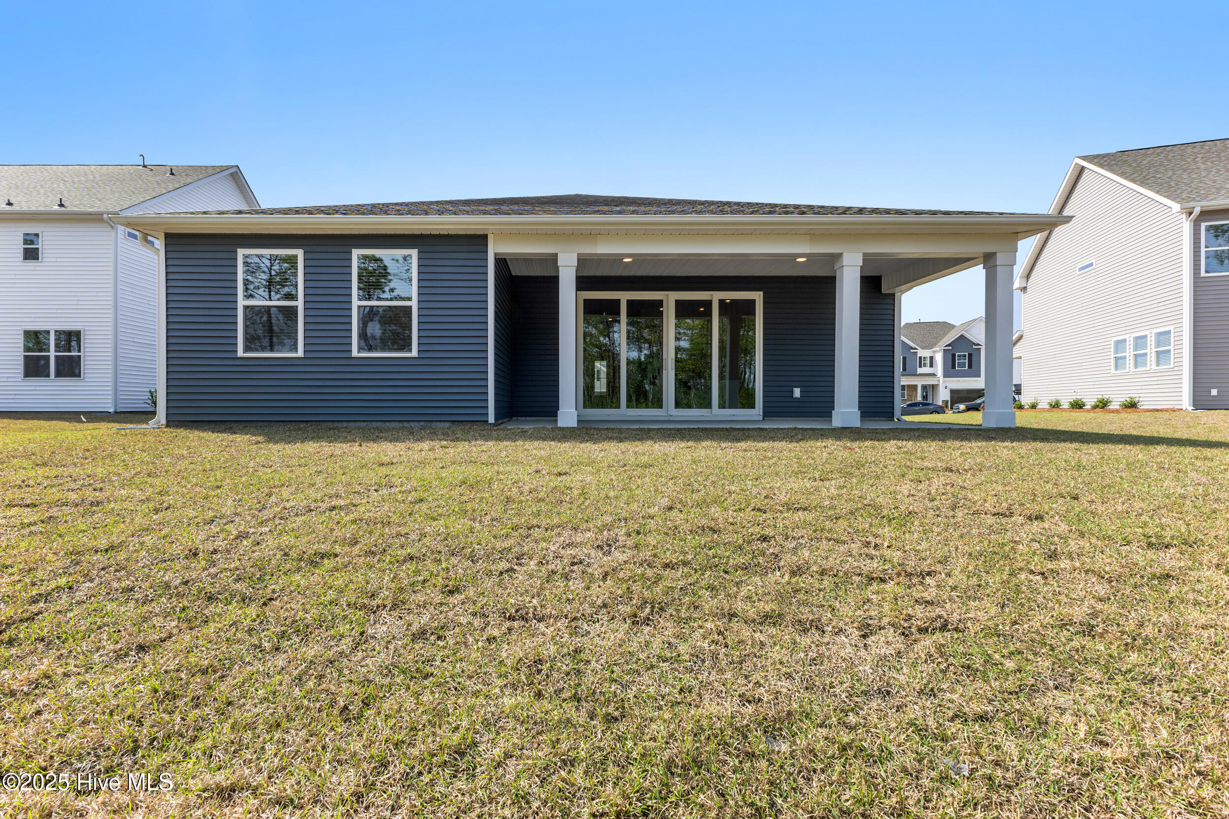 100562718 | Photo 30