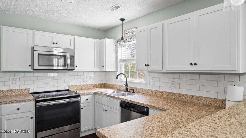 100545055 | Photo 13