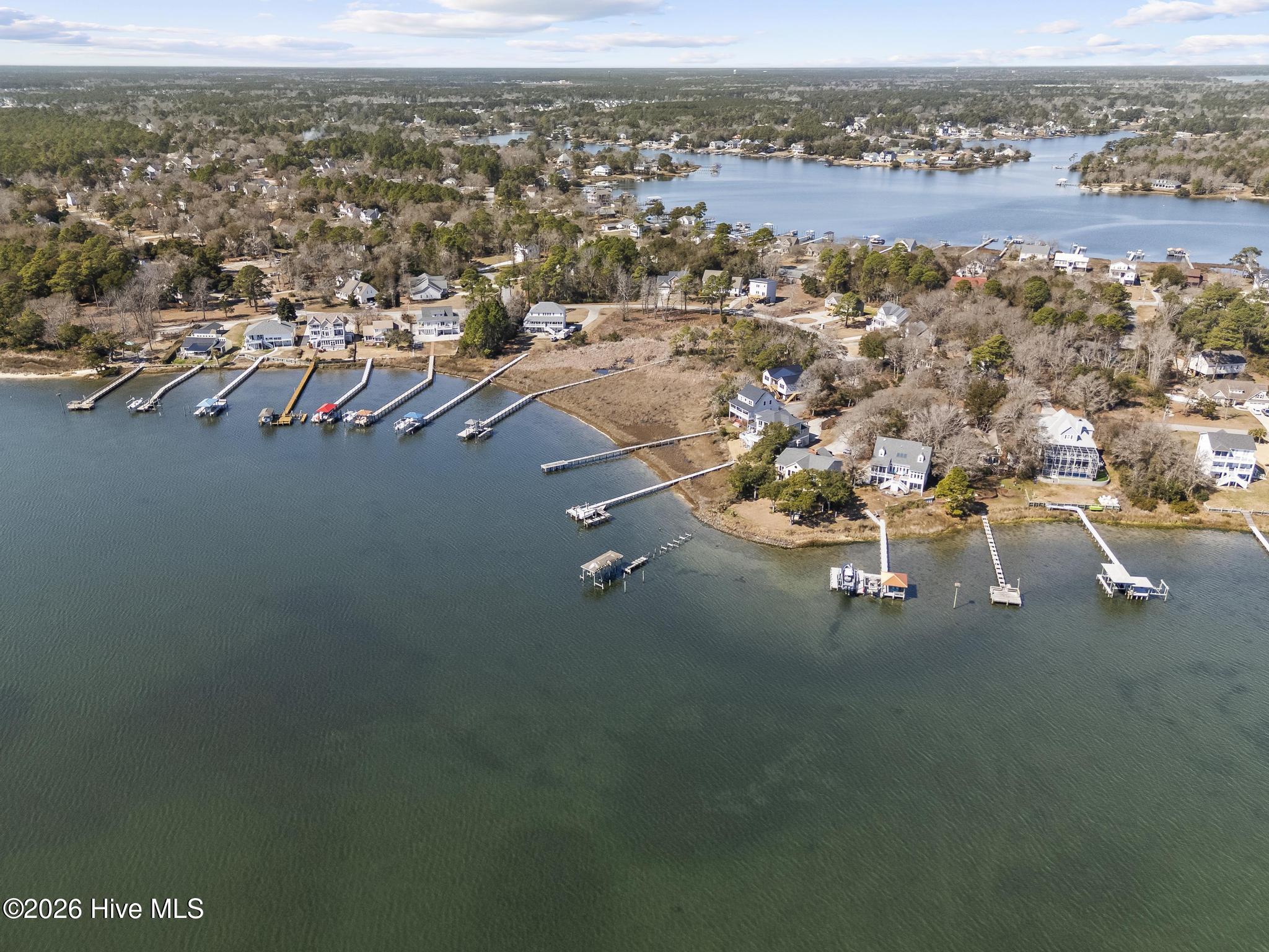 100557619 | Photo 53