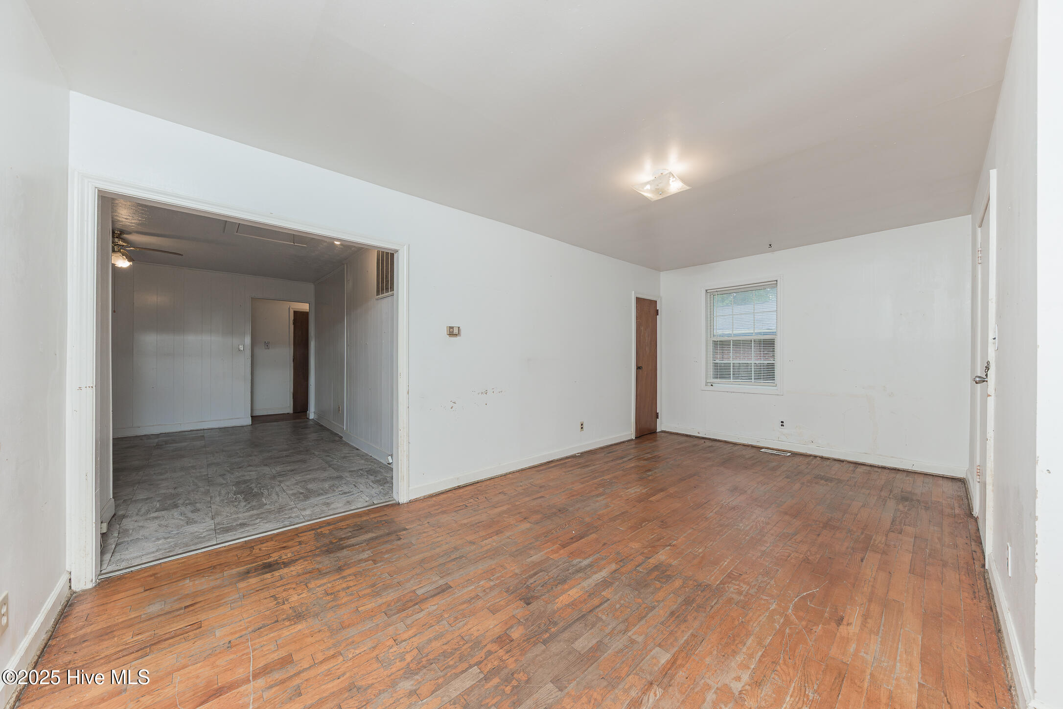 100523491 | Photo 18