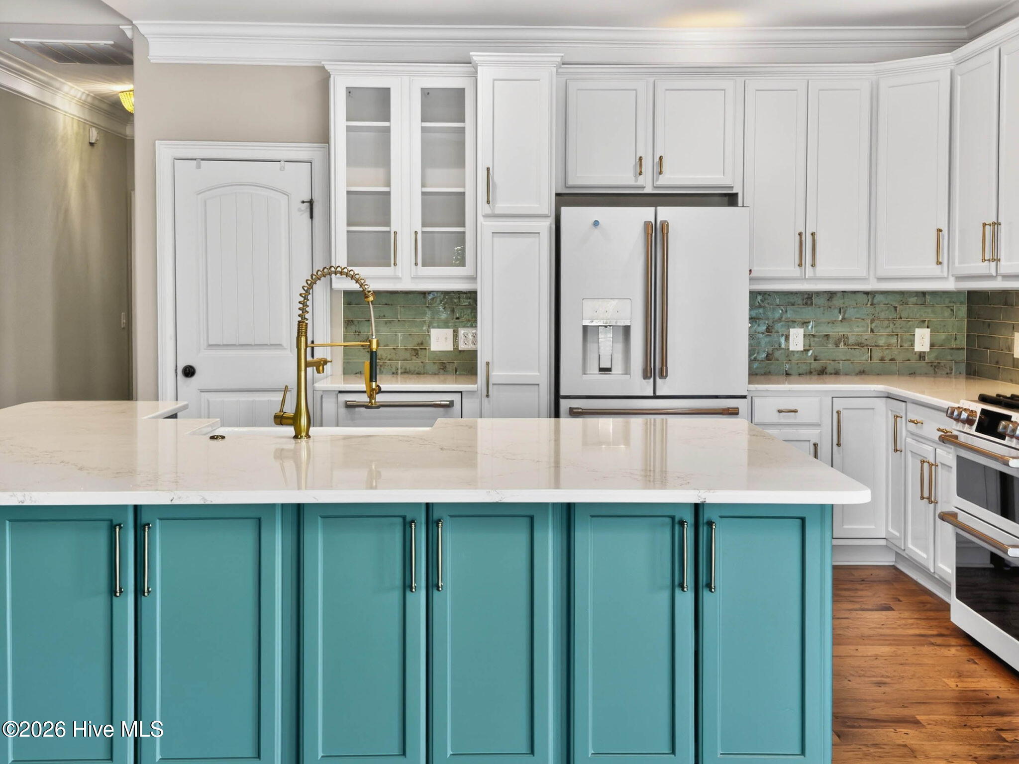 100567612 | Photo 15