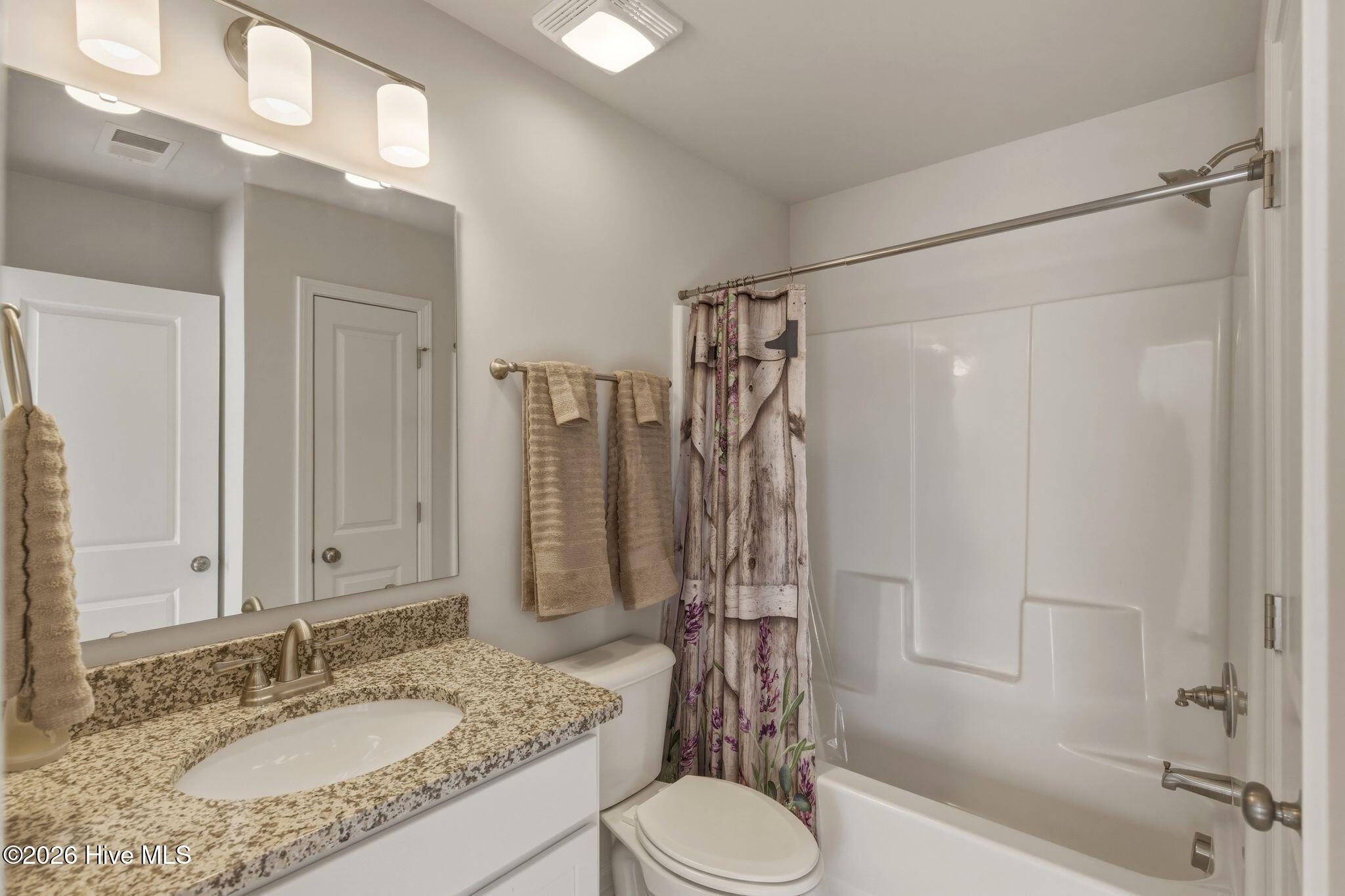 100563254 | Photo 56