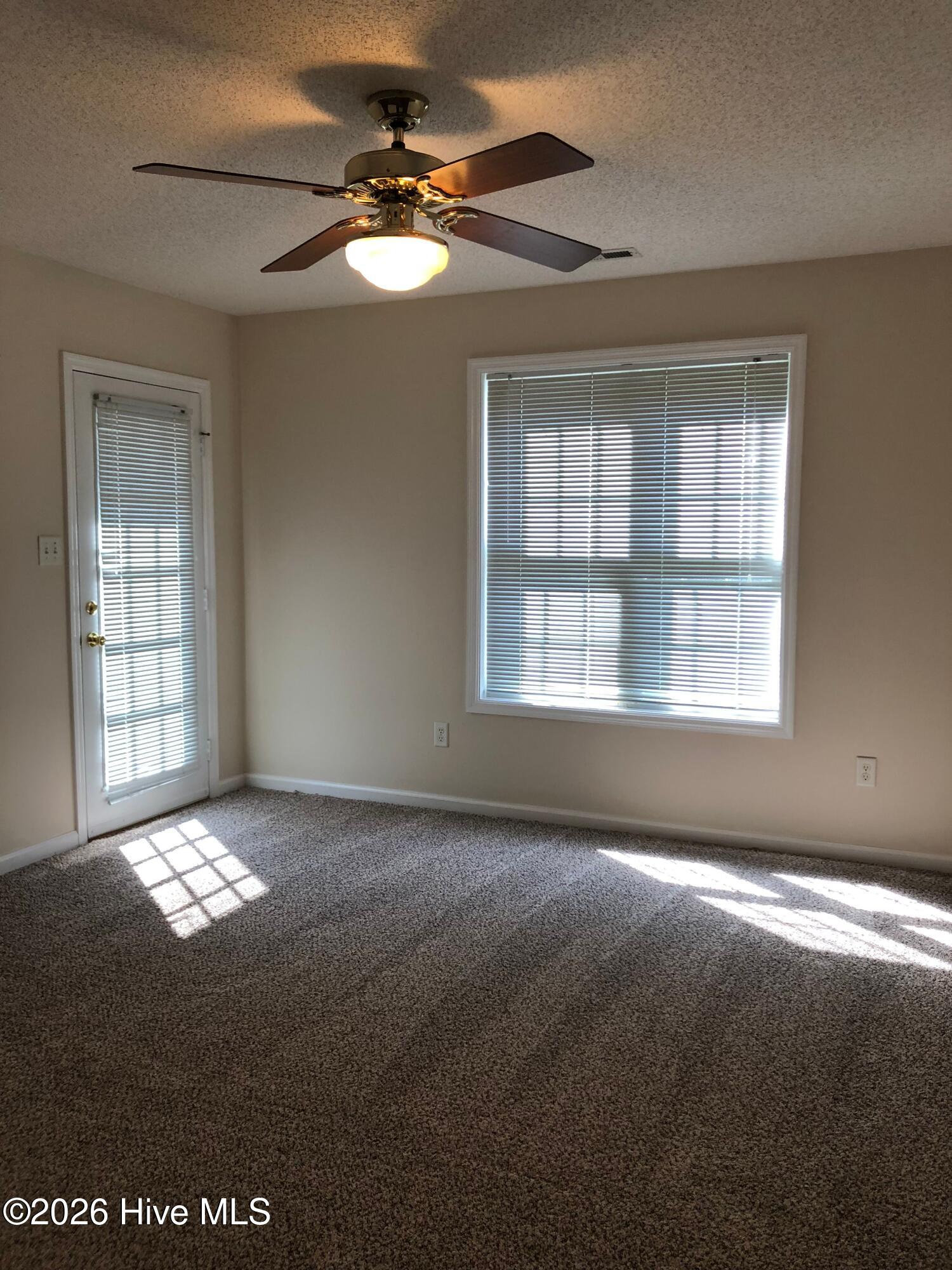 100559465 | Photo 13