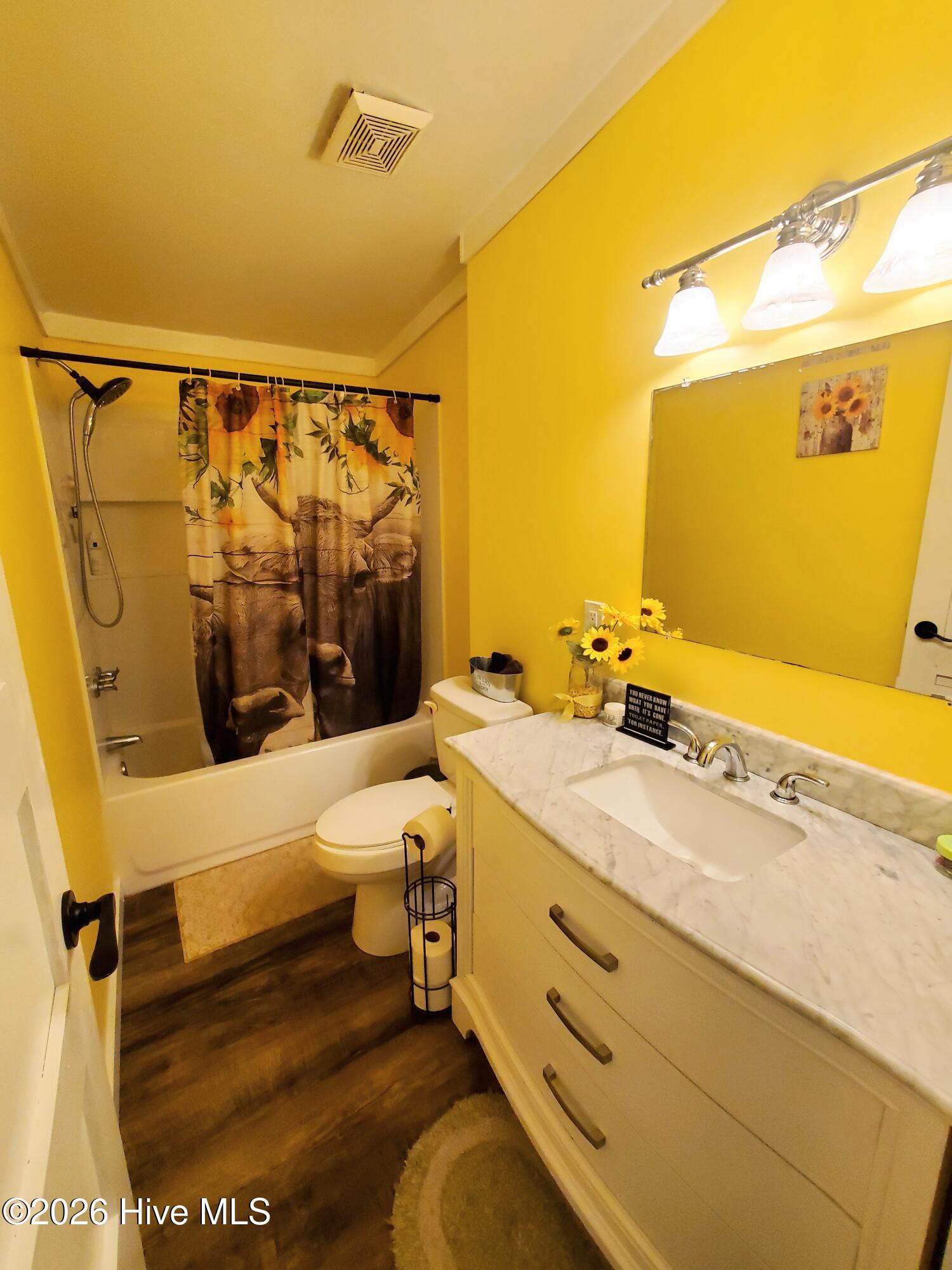 100550417 | Photo 16