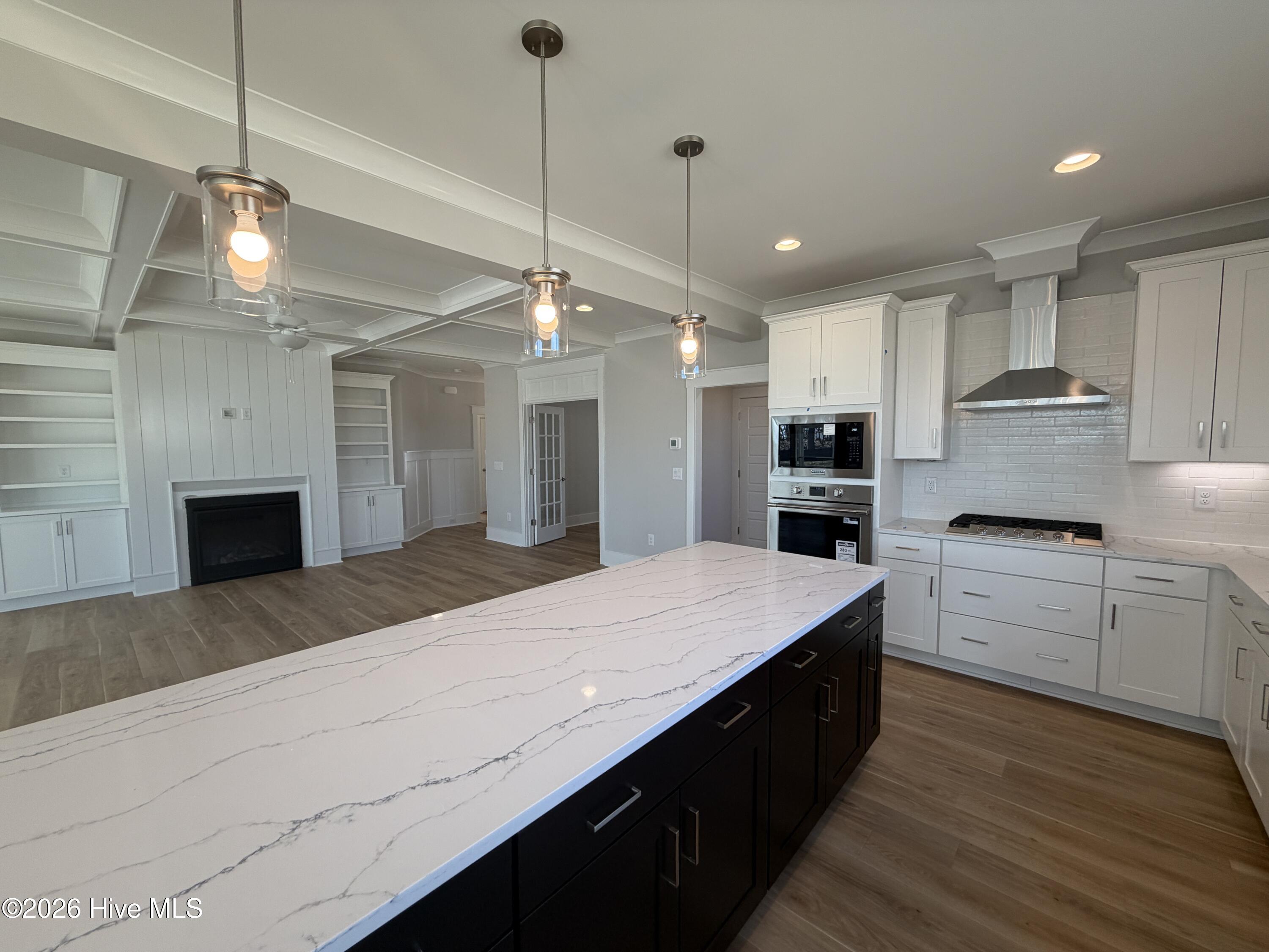 100532147 | Photo 10