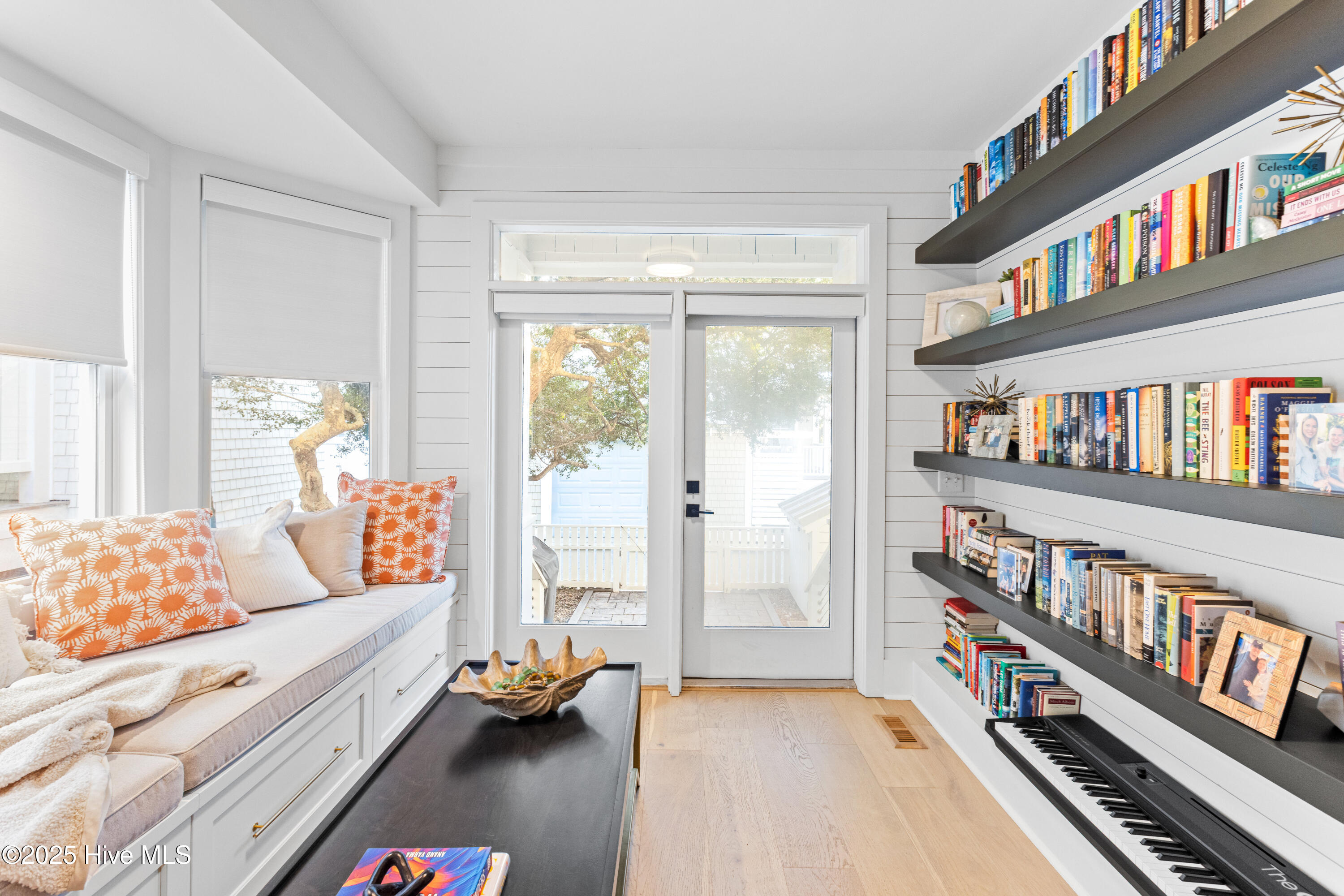 100521321 | Photo 19