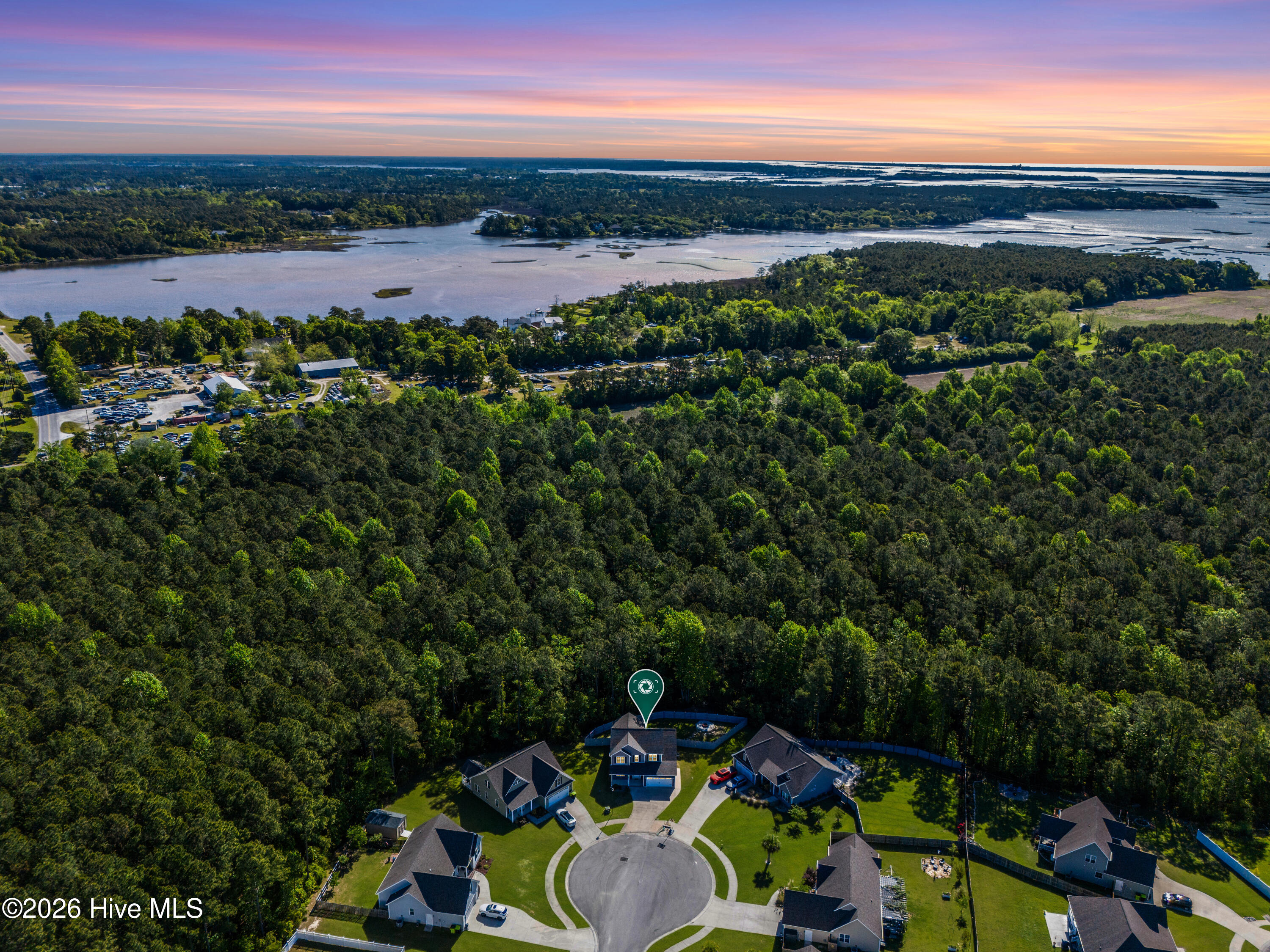 100569069 | Photo 43