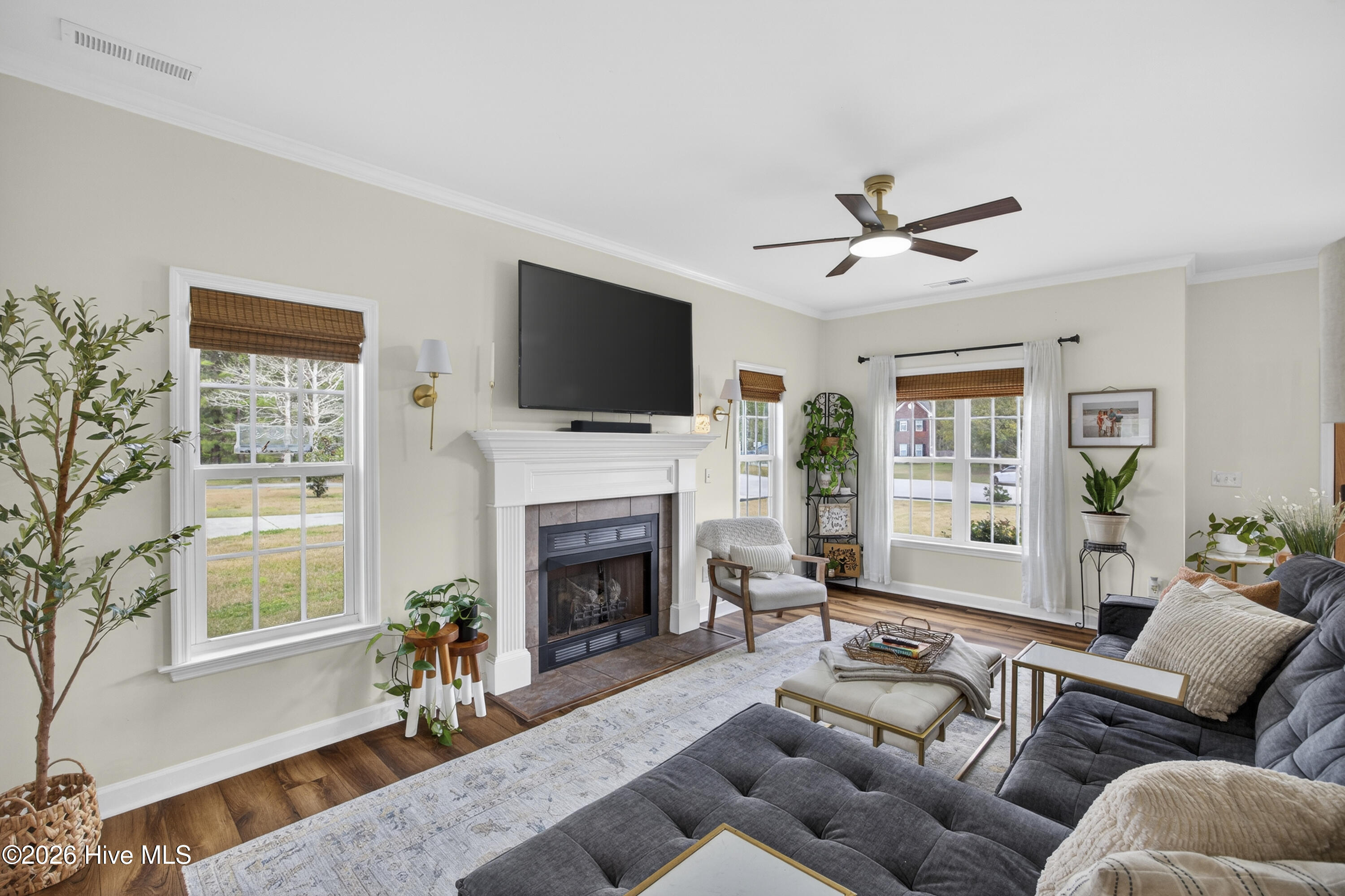 100565225 | Photo 19