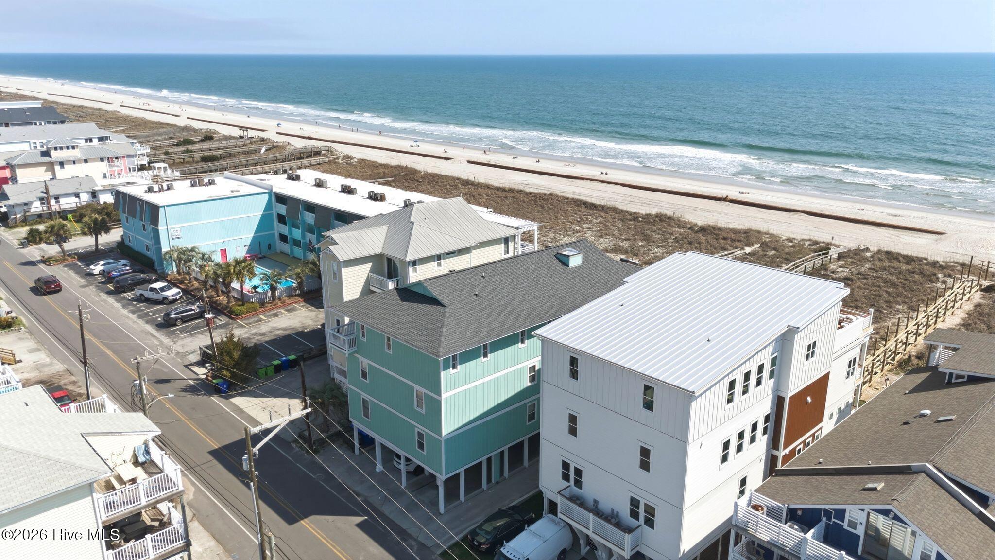 100539934 | Photo 71